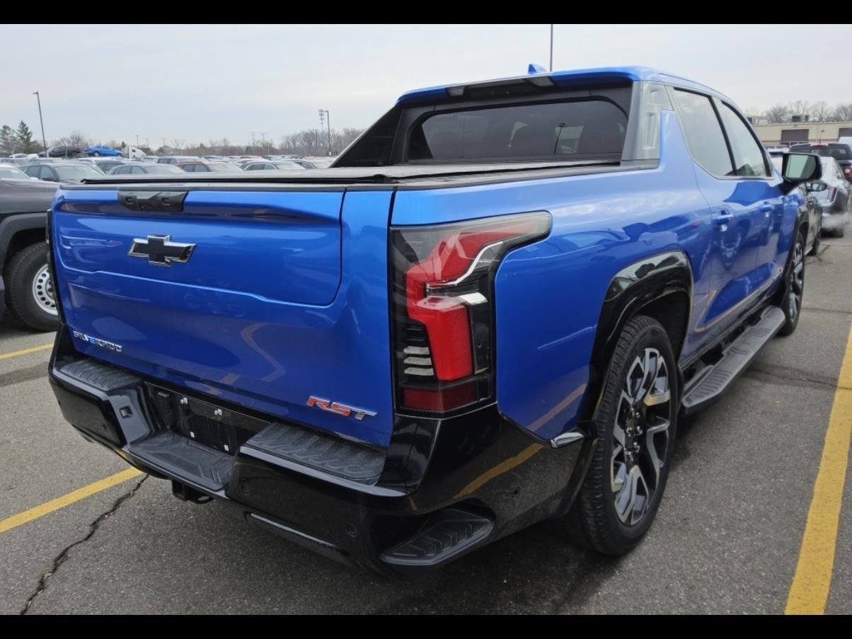 2025 Chevrolet Silverado EV RST