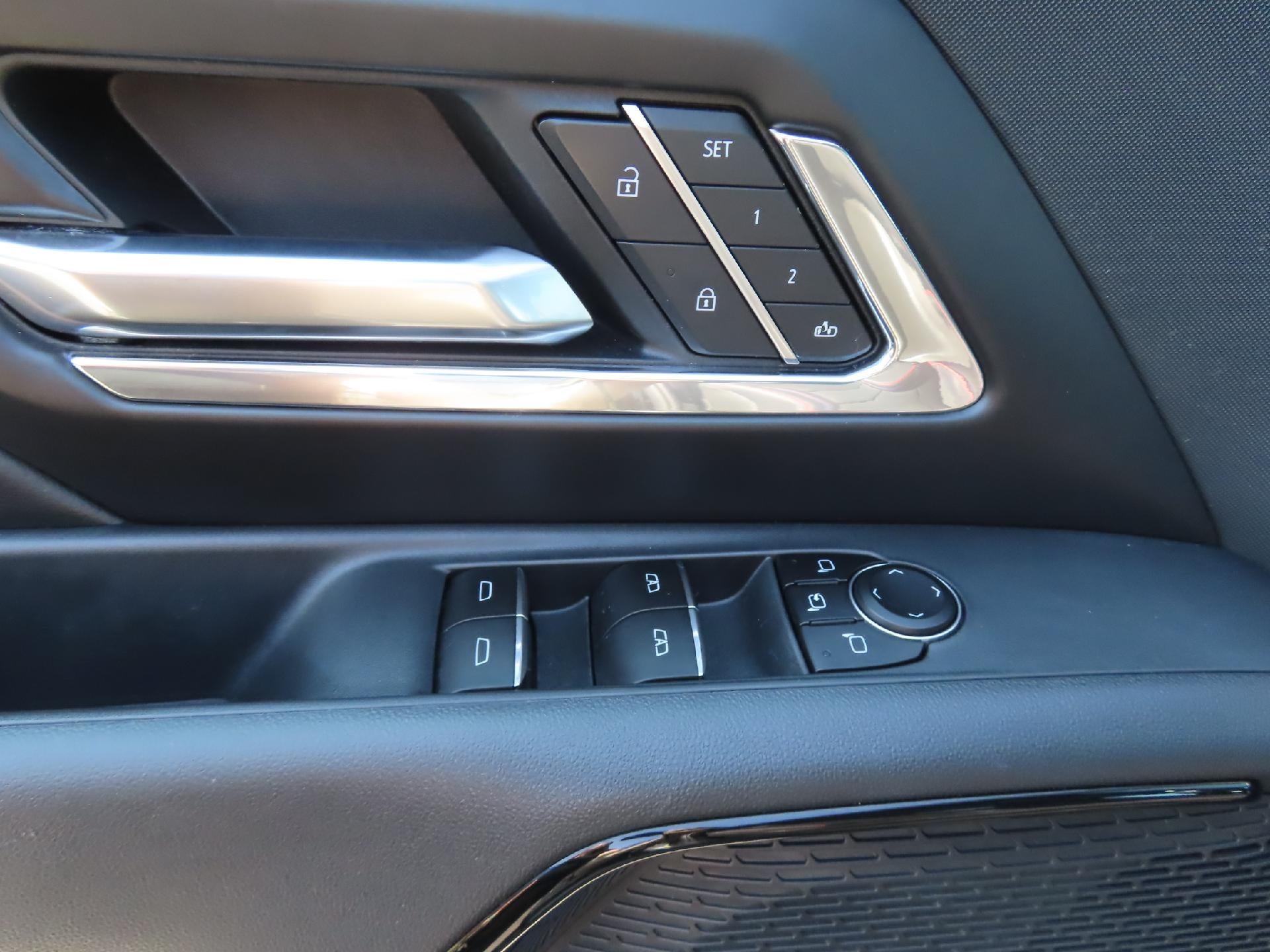 2025 Chevrolet Silverado EV RST