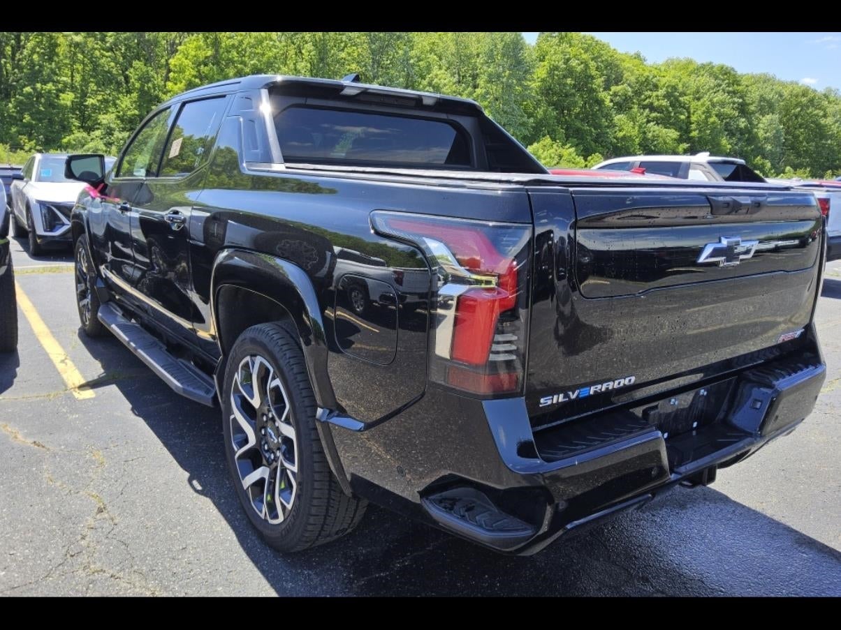 Used 2025 Chevrolet Silverado EV RST with VIN 1GC402EL5SU408800 for sale in Enumclaw, WA