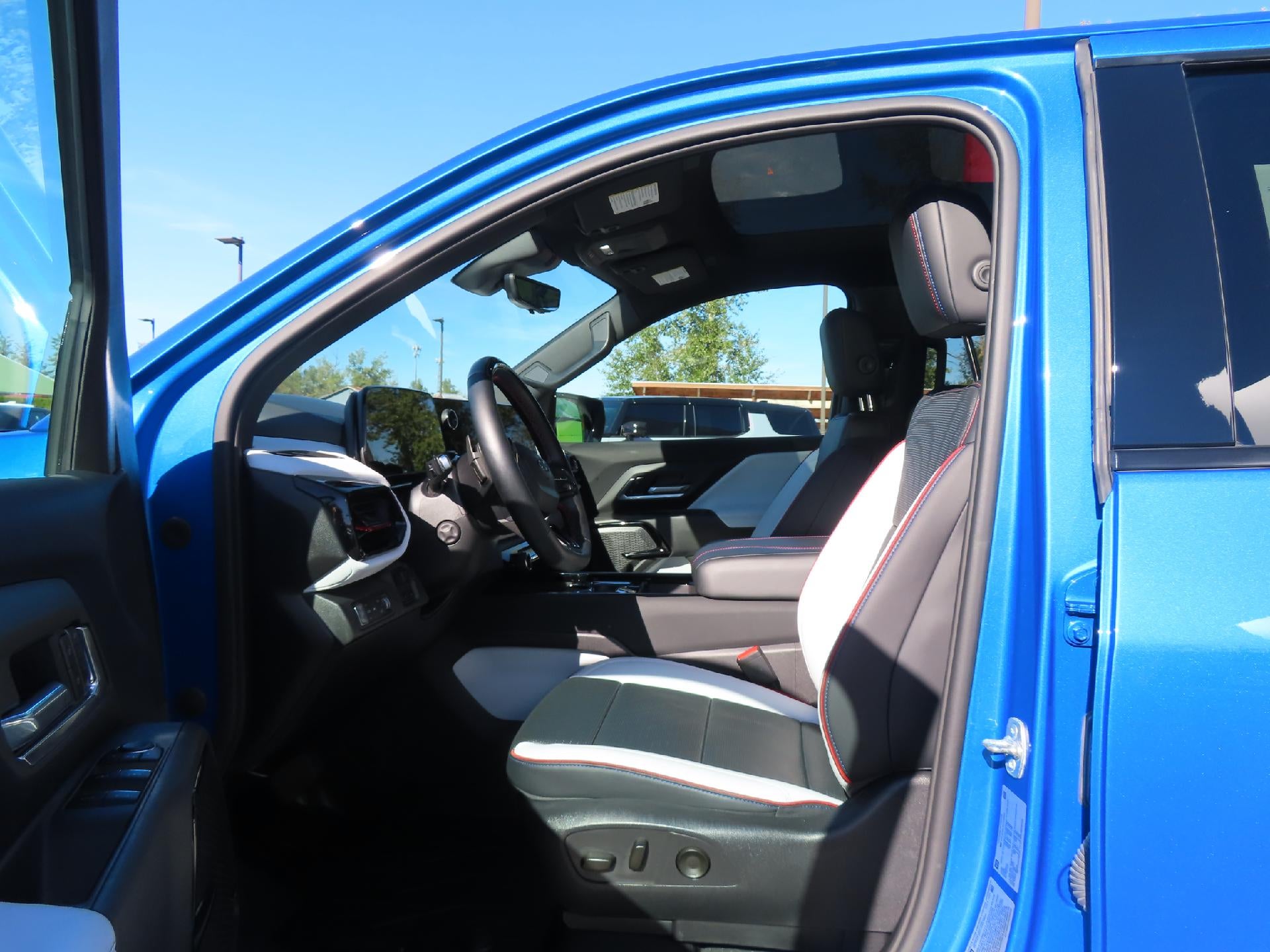 2025 Chevrolet Silverado EV RST