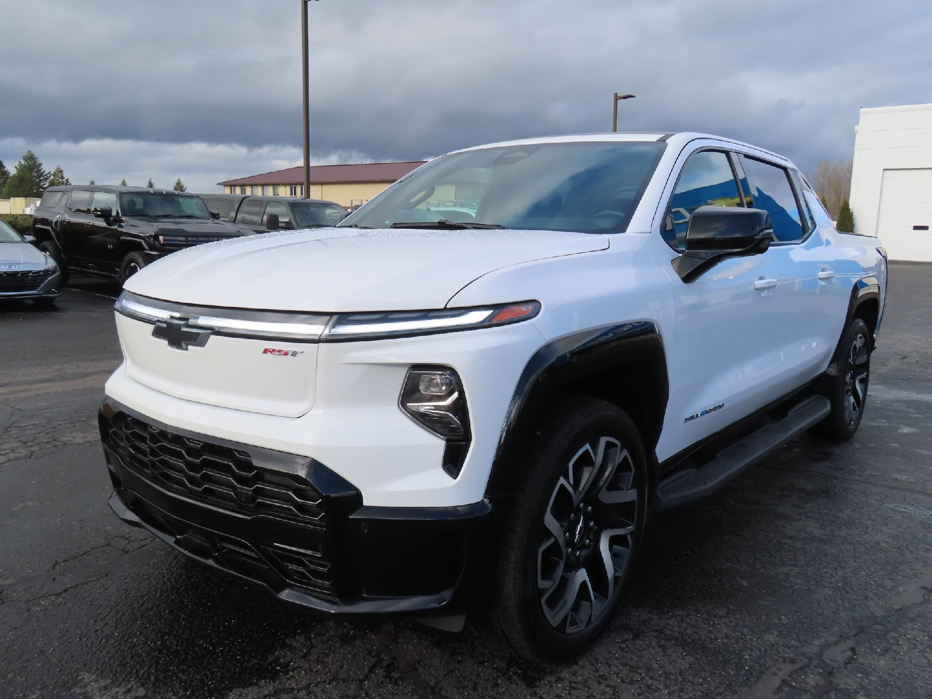 2024 Chevrolet Silverado EV RST
