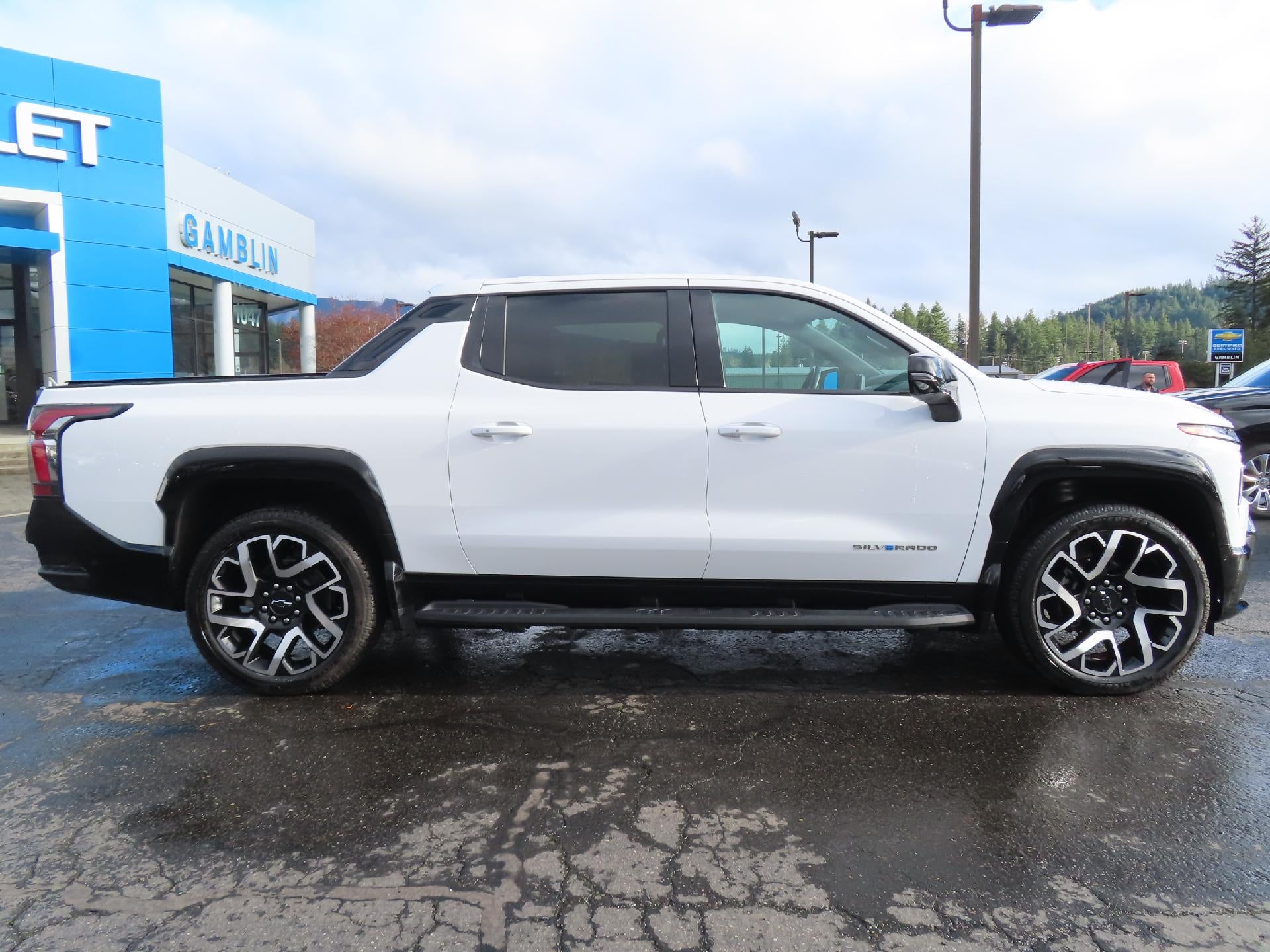 2024 Chevrolet Silverado EV RST