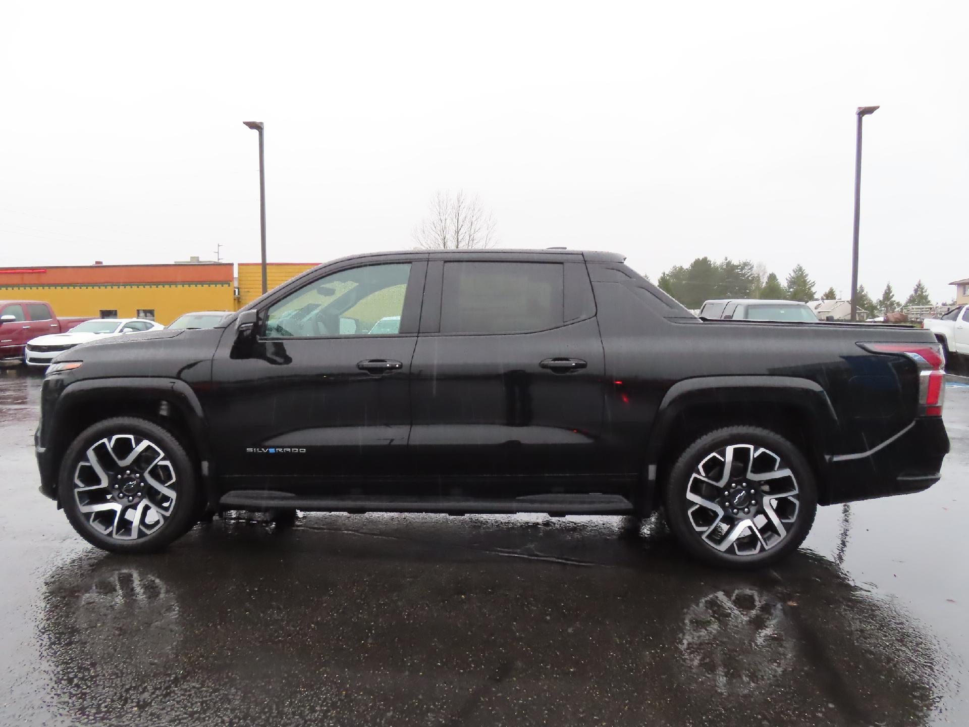 2024 Chevrolet Silverado EV RST