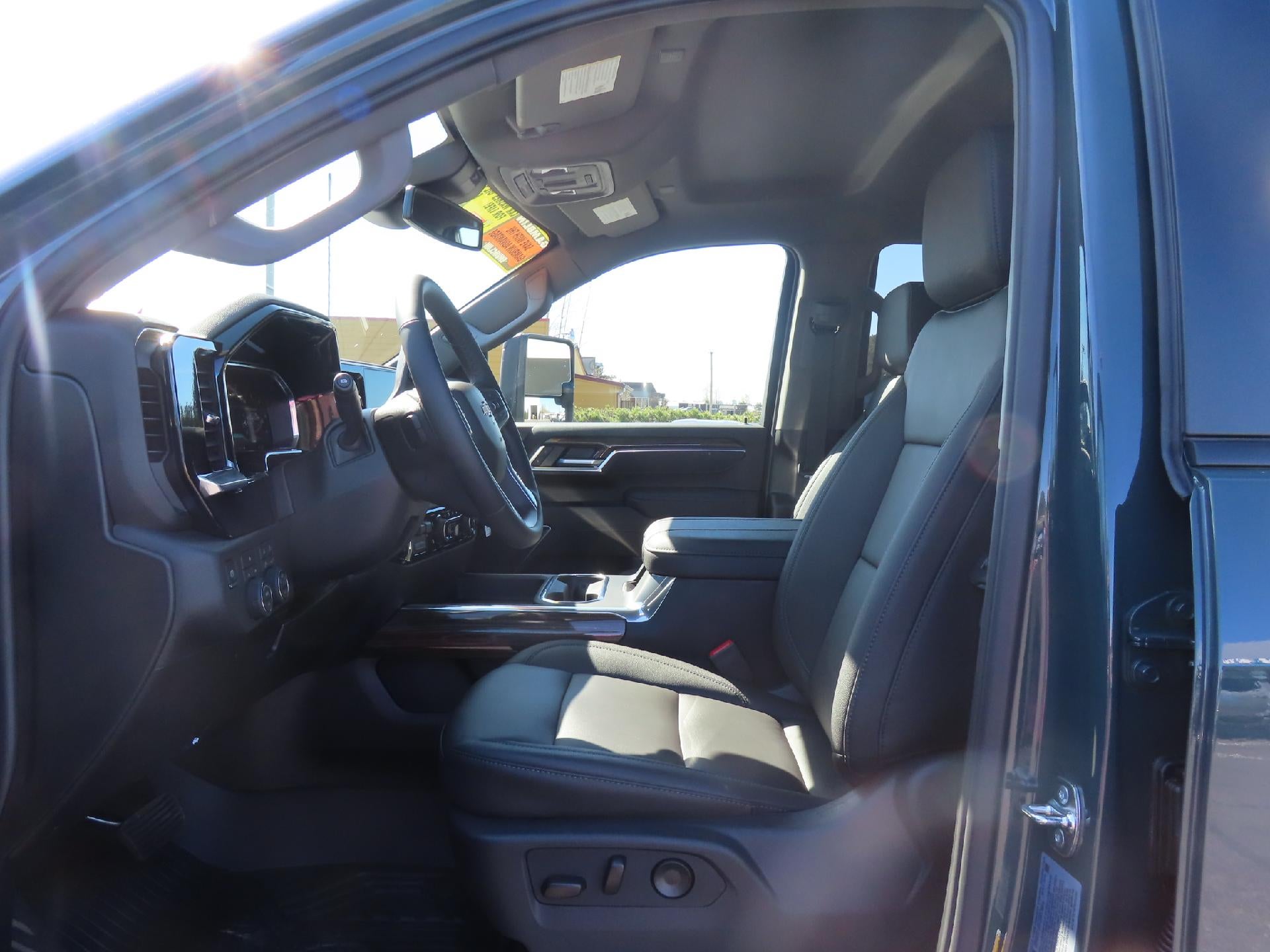 2026 Chevrolet Silverado 3500 HD CC STD BED LT 4WD