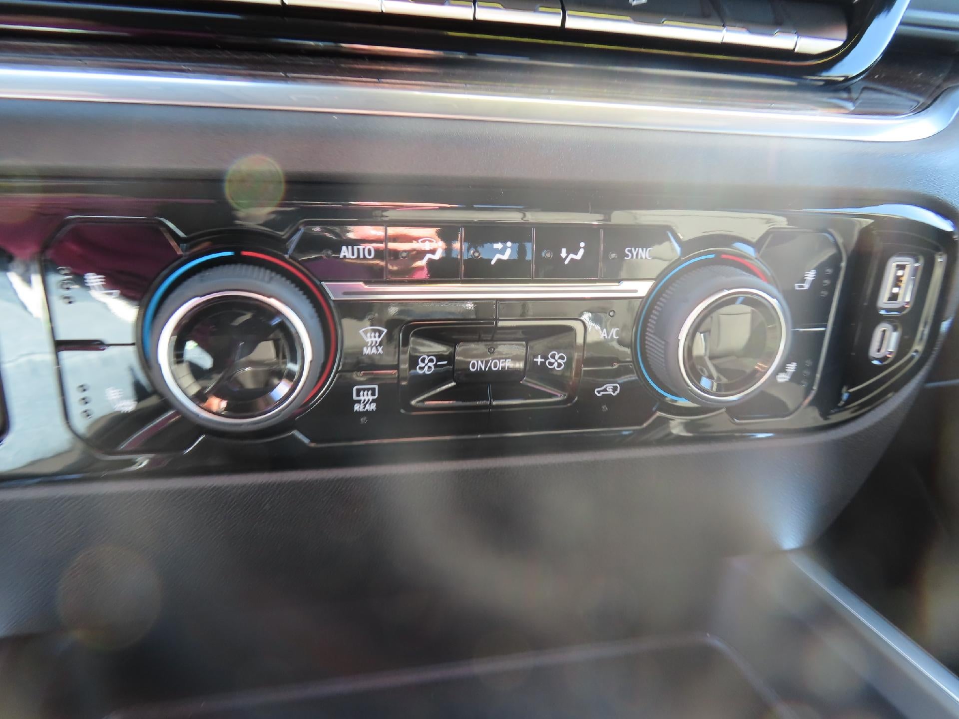 2026 Chevrolet Silverado 3500 HD CC STD BED LT 4WD