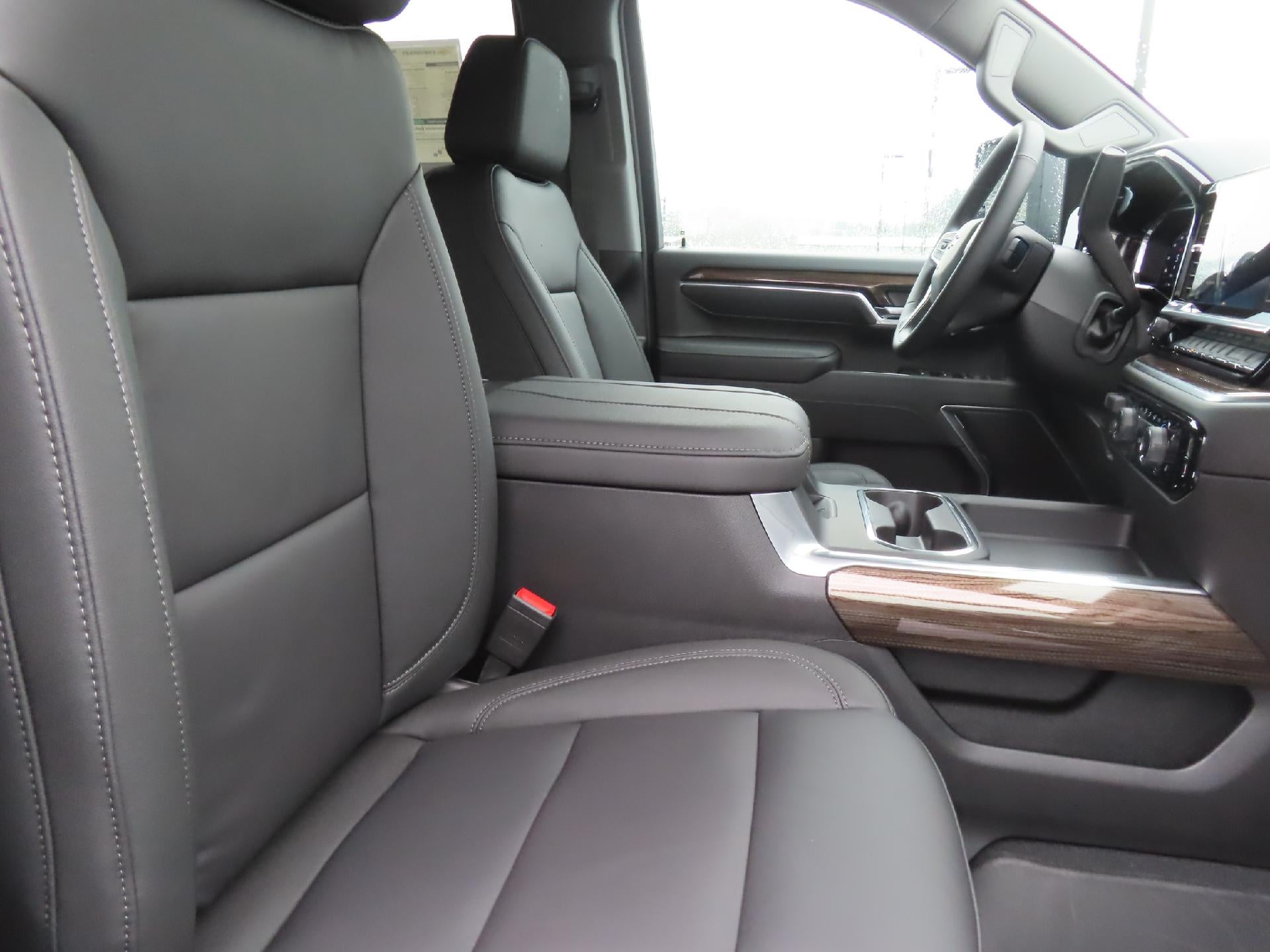 2026 Chevrolet Silverado 3500 HD CC LB 3500 SRW LT 4WD