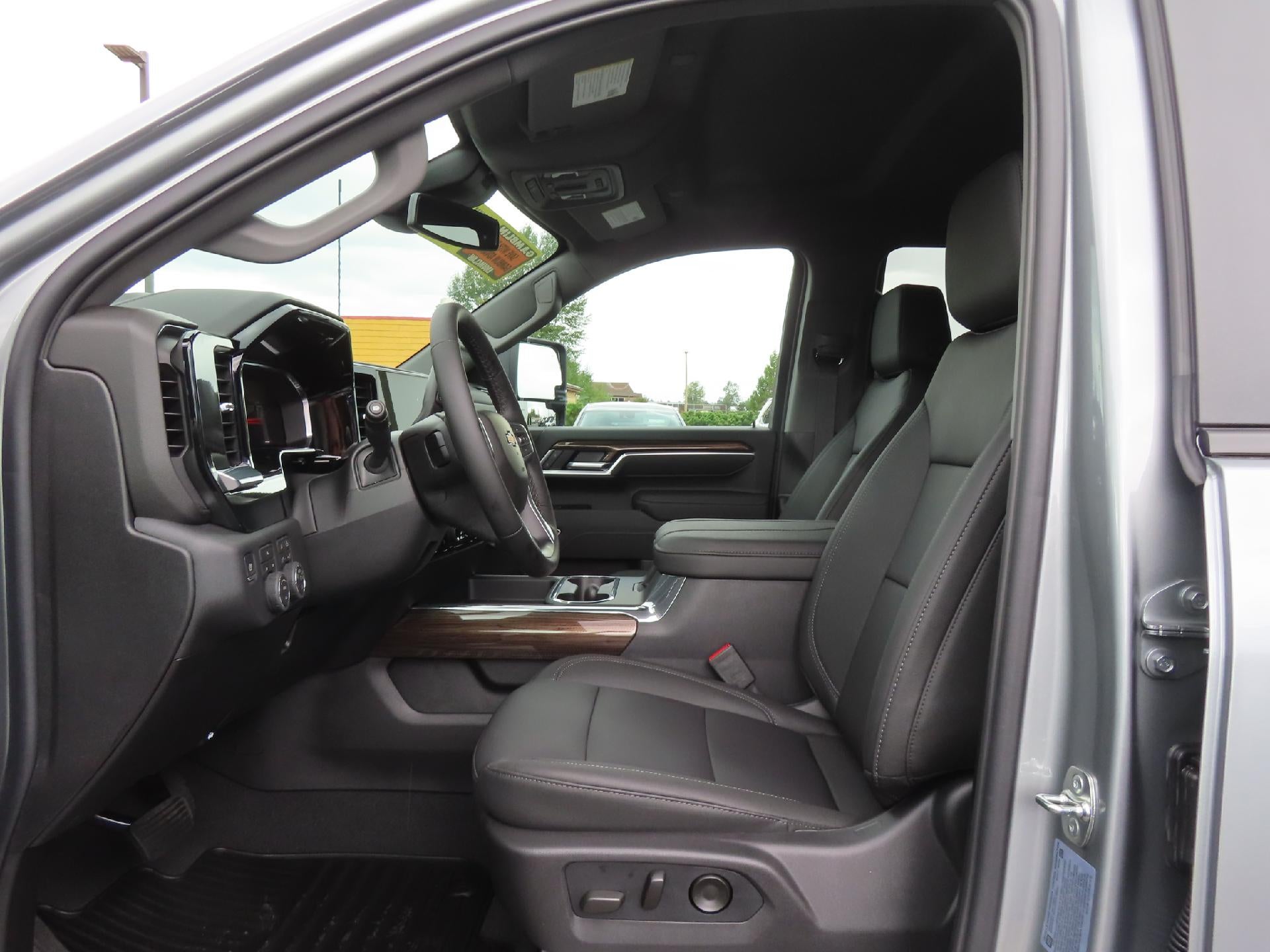 2026 Chevrolet Silverado 3500 HD CC LB 3500 SRW LT 4WD
