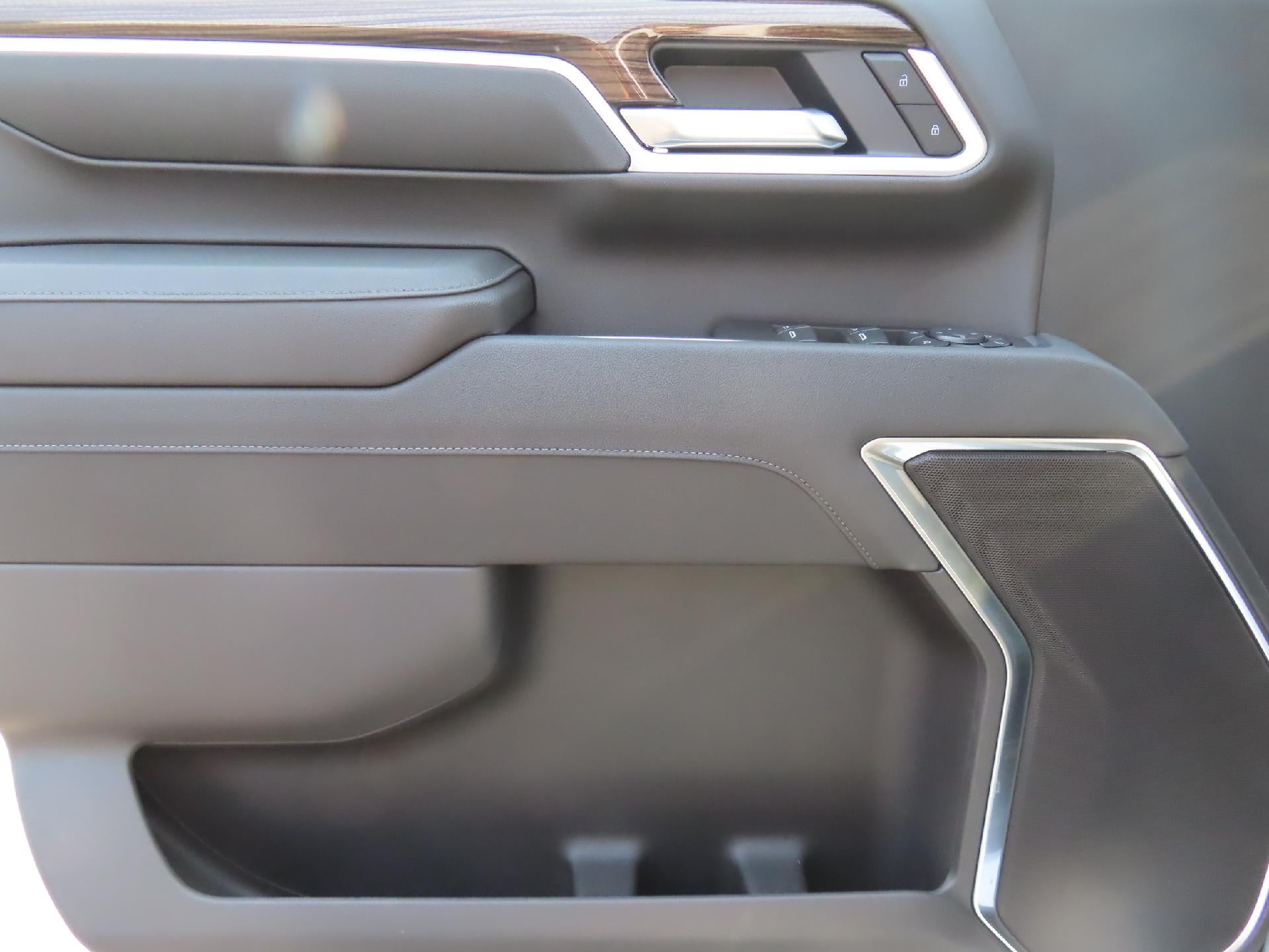 2026 Chevrolet Silverado 3500 HD CC LB 3500 SRW LT 4WD