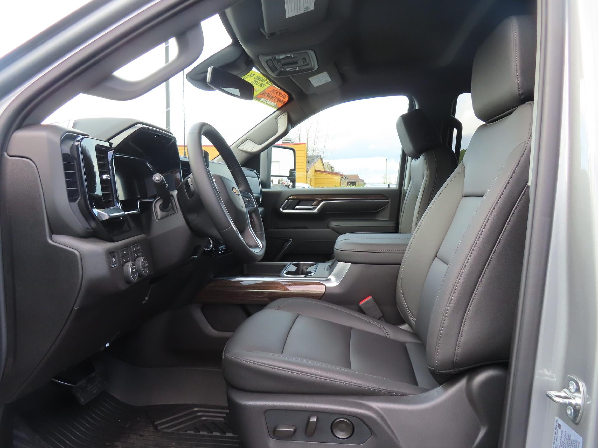 2026 Chevrolet Silverado 3500 HD CC LONG BED LT 4WD