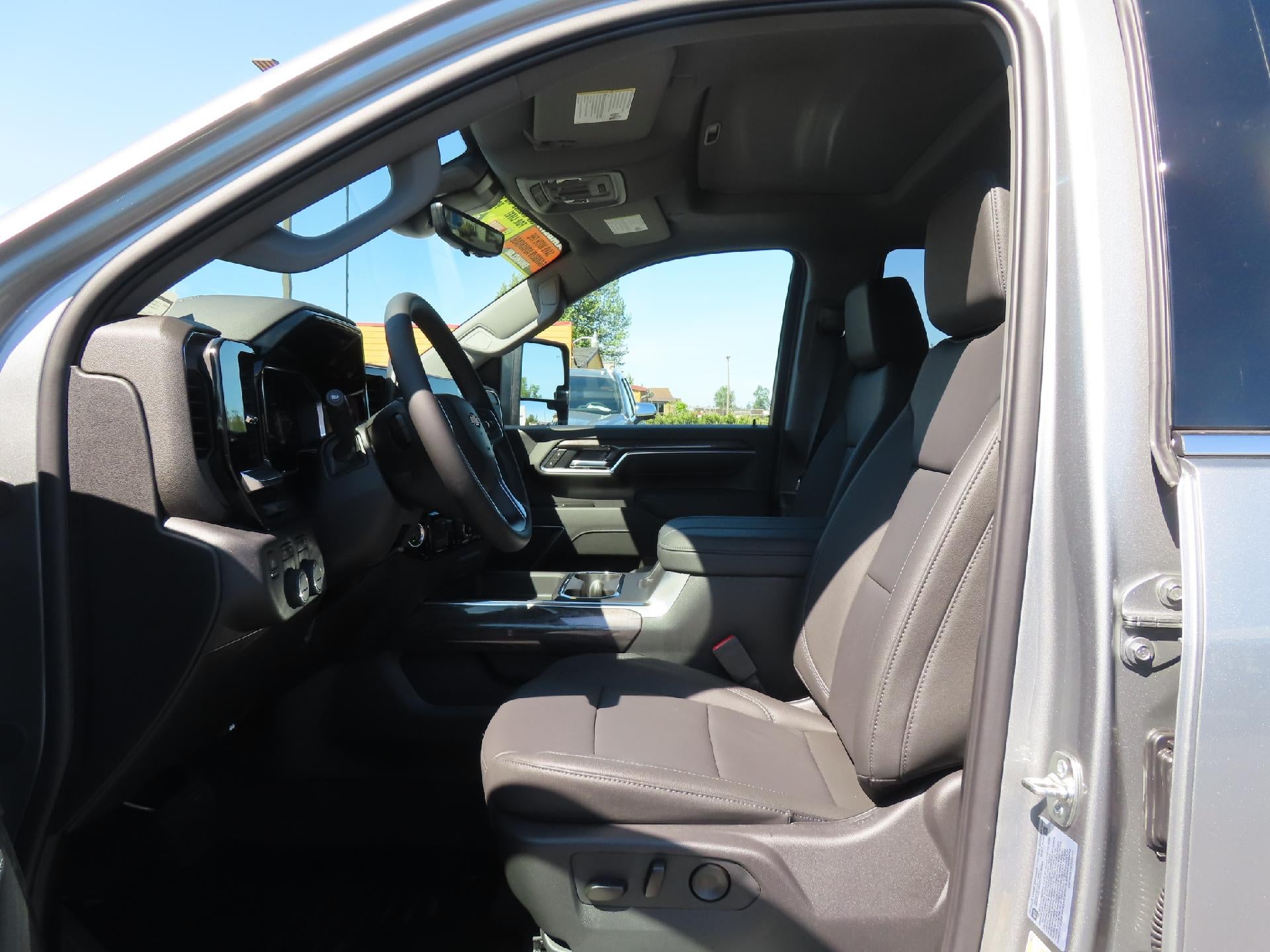 2026 Chevrolet Silverado 3500 HD CC LB LTZ DRW 4WD