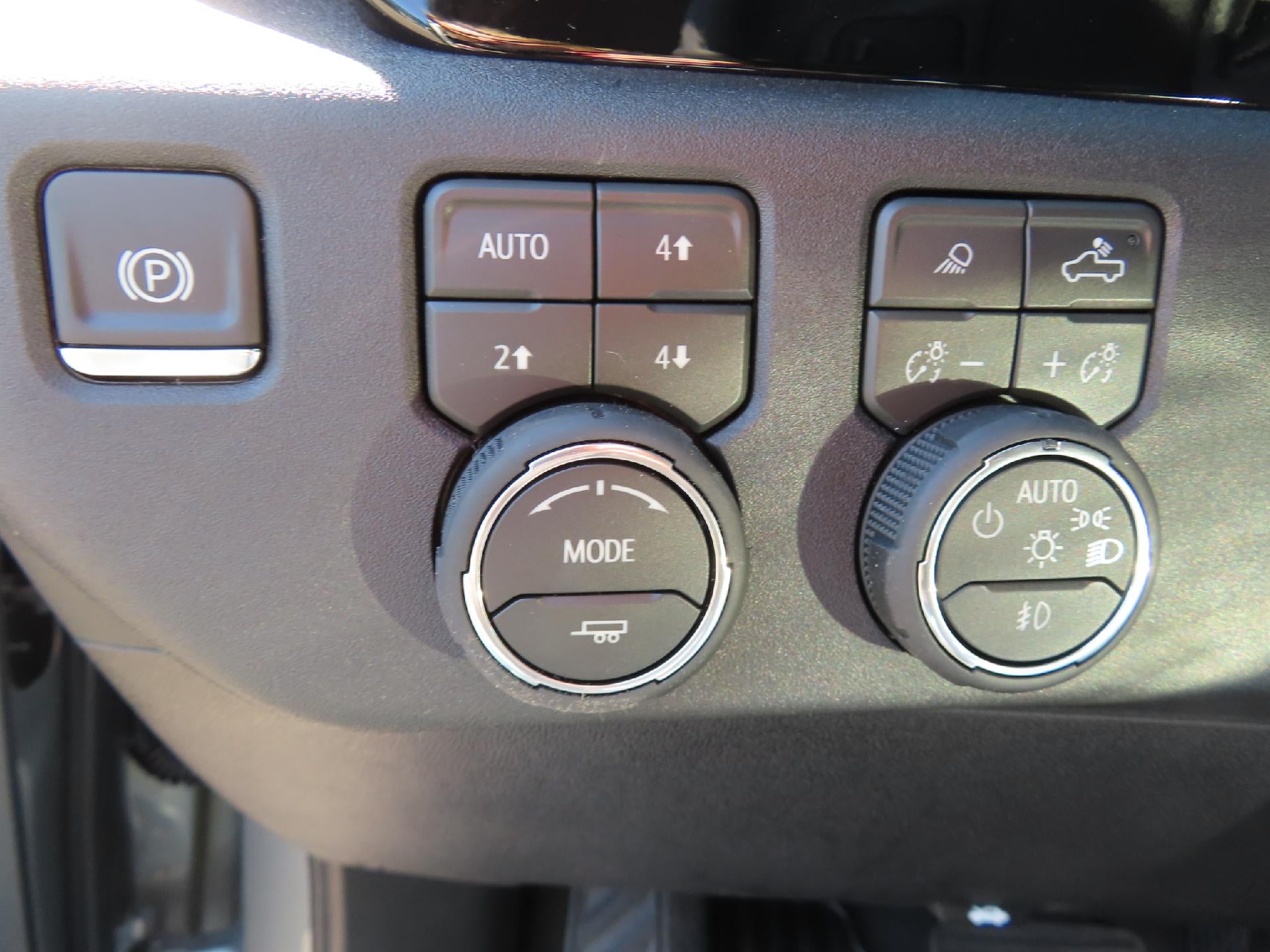 2026 Chevrolet Silverado 3500 HD CC LB LTZ DRW 4WD