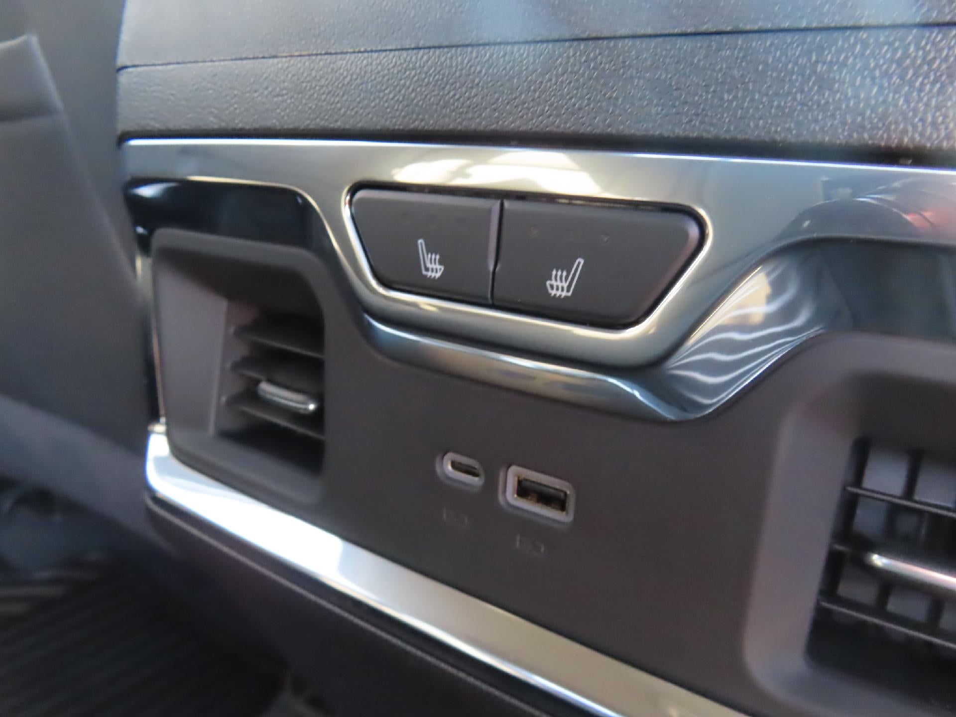 2026 Chevrolet Silverado 3500 HD CC LB LTZ DRW 4WD