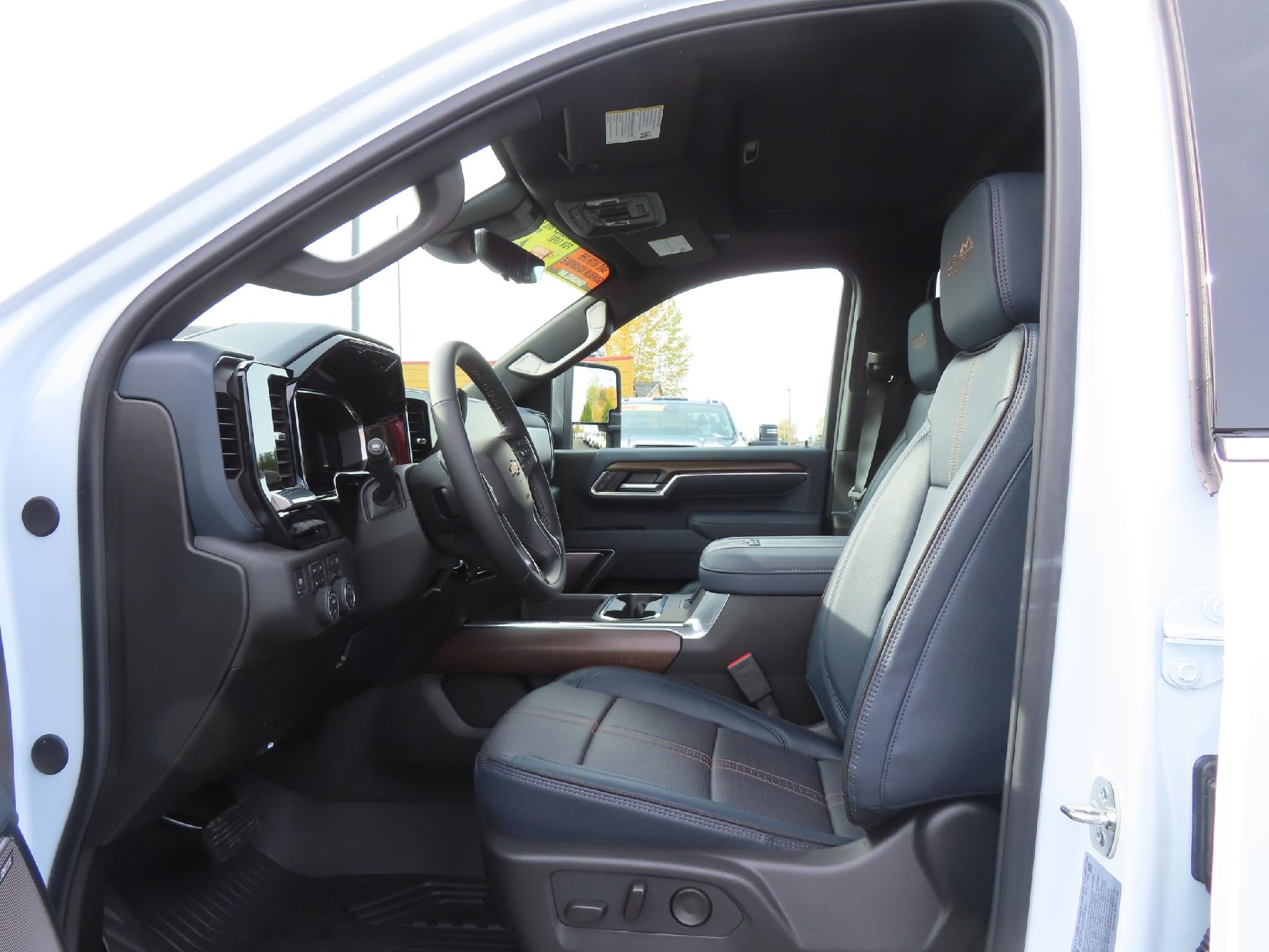 2026 Chevrolet Silverado 3500 HD CC STD BED 3500 HIGH COUNTRY 4WD