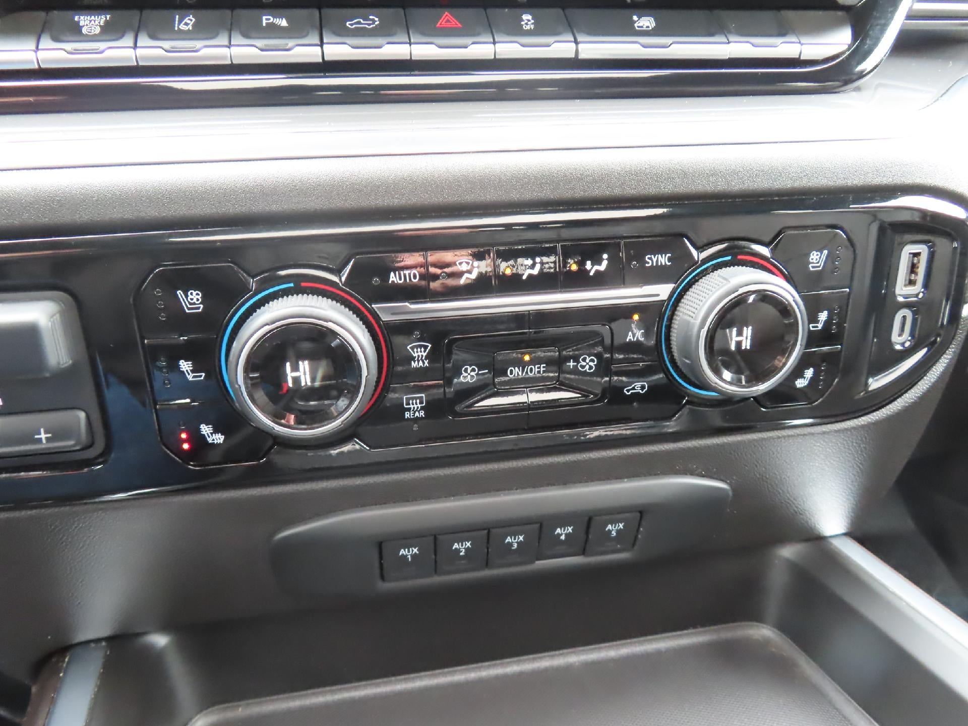 2025 Chevrolet Silverado 3500 HD High Country