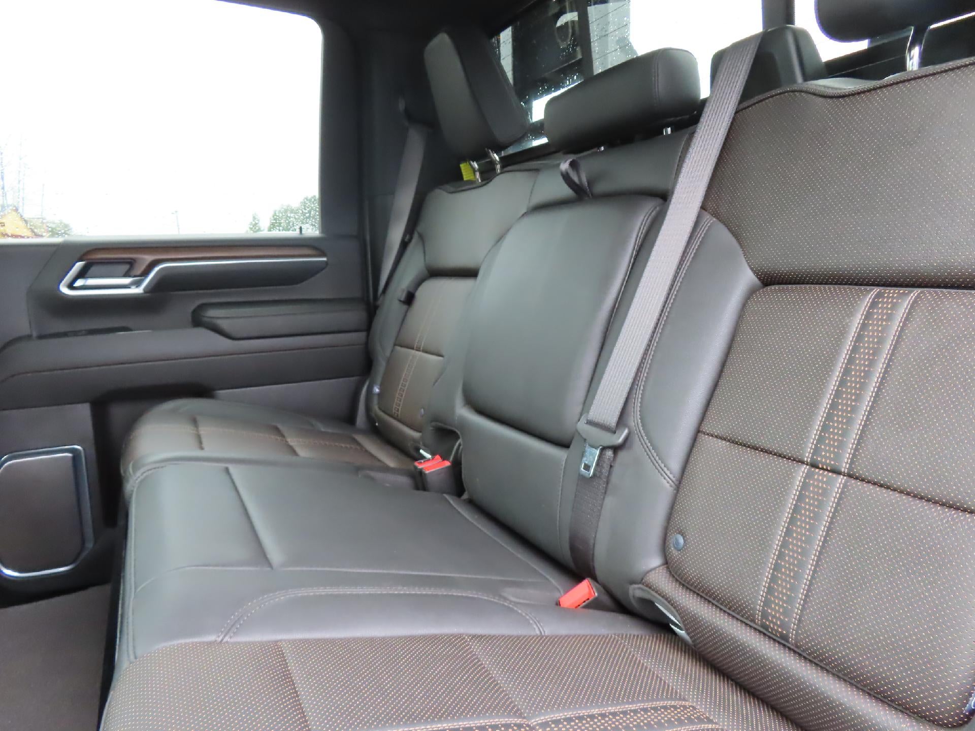 2025 Chevrolet Silverado 3500 HD High Country