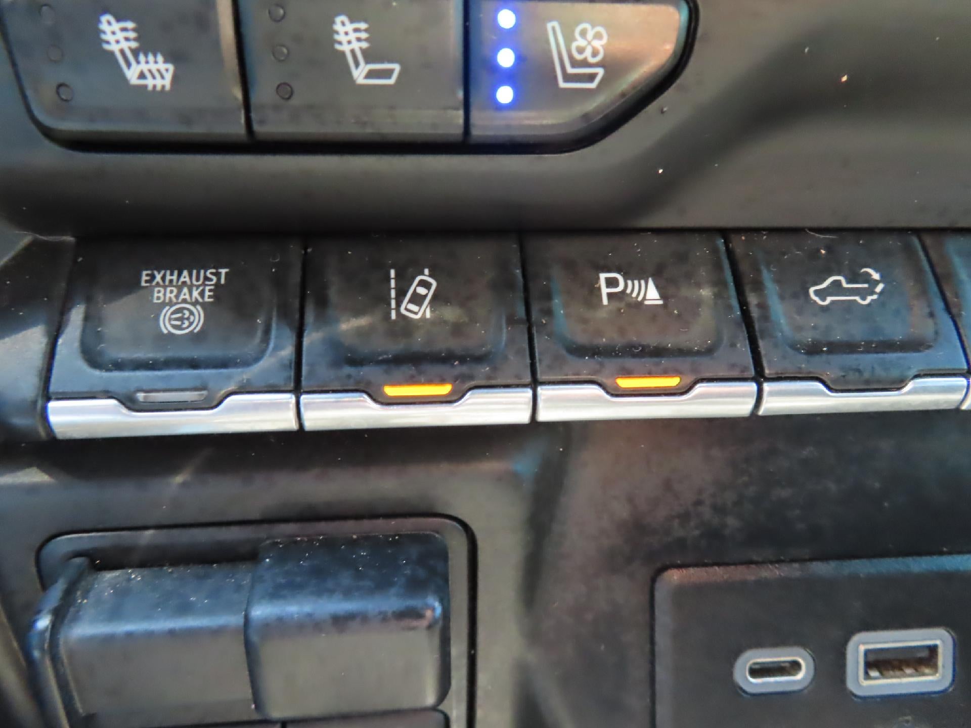 2022 Chevrolet Silverado 3500 HD High Country