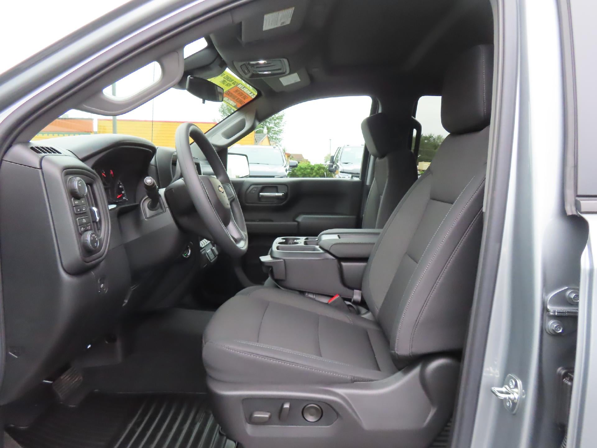2026 Chevrolet Silverado 1500 CC SB 1500 CUSTOM 4WD