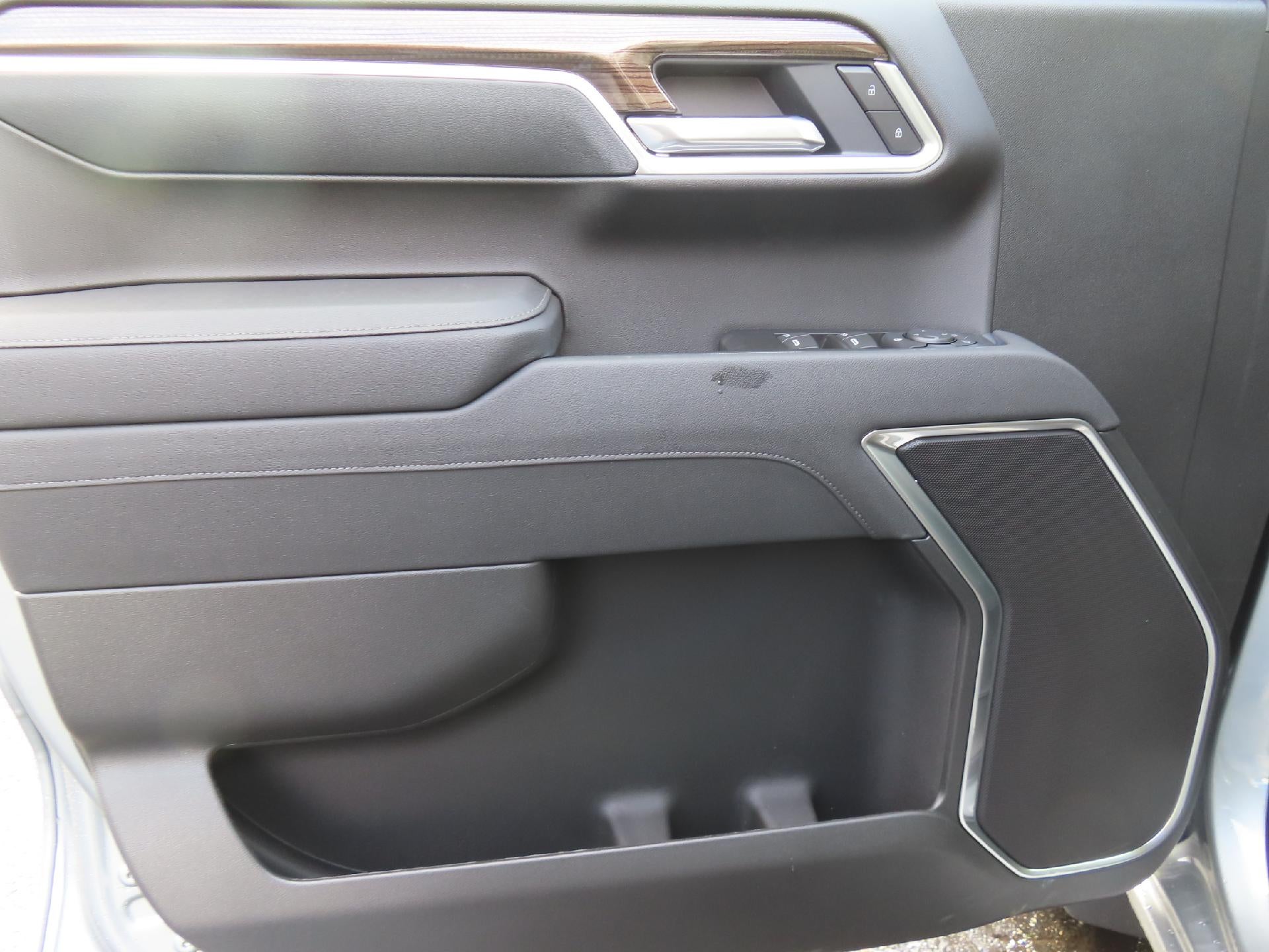 2026 Chevrolet Silverado 1500 CC SHORT BED 1500 LT 4WD