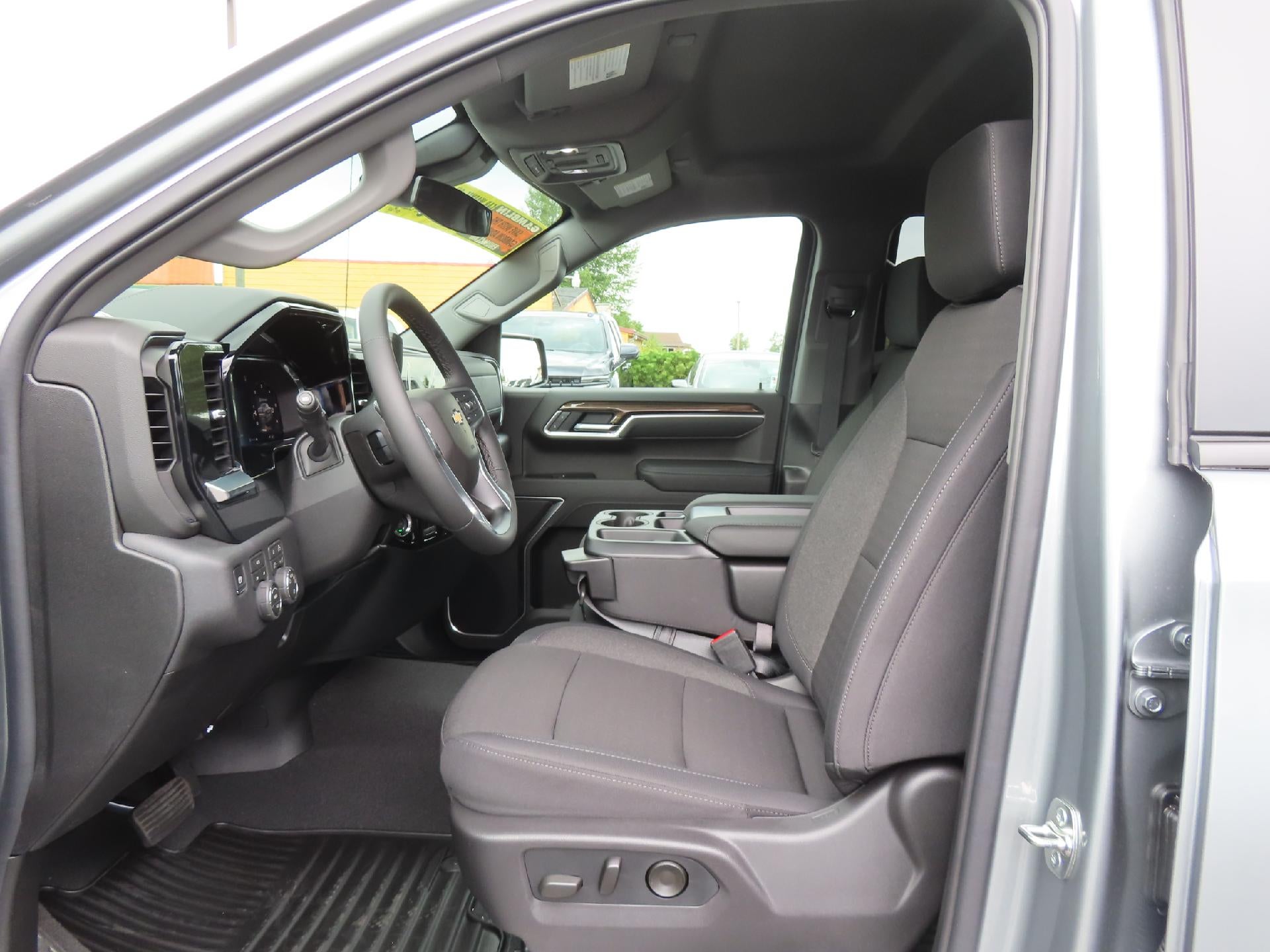2026 Chevrolet Silverado 1500 CC SB 1500 LT 4WD