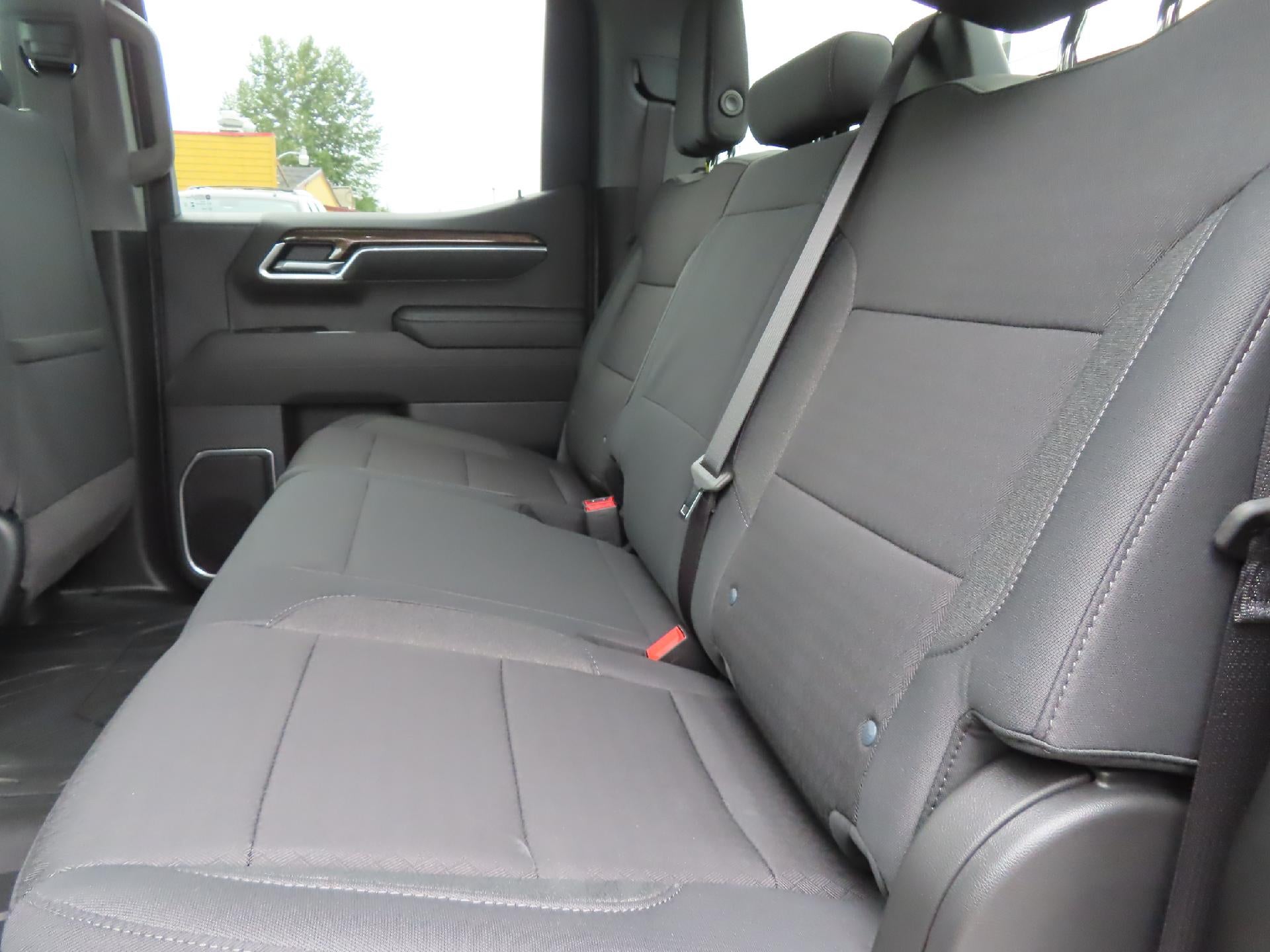 2026 Chevrolet Silverado 1500 CC SB RST 4WD