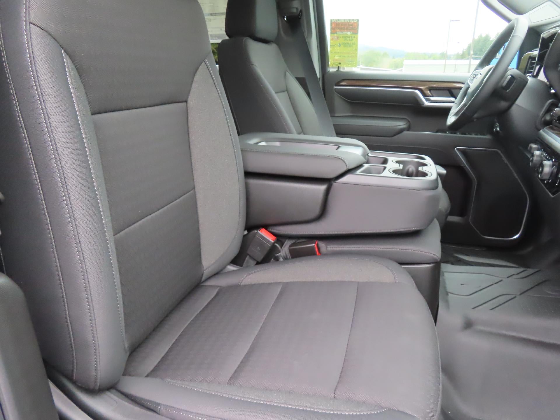 2026 Chevrolet Silverado 1500 CC SB RST 4WD