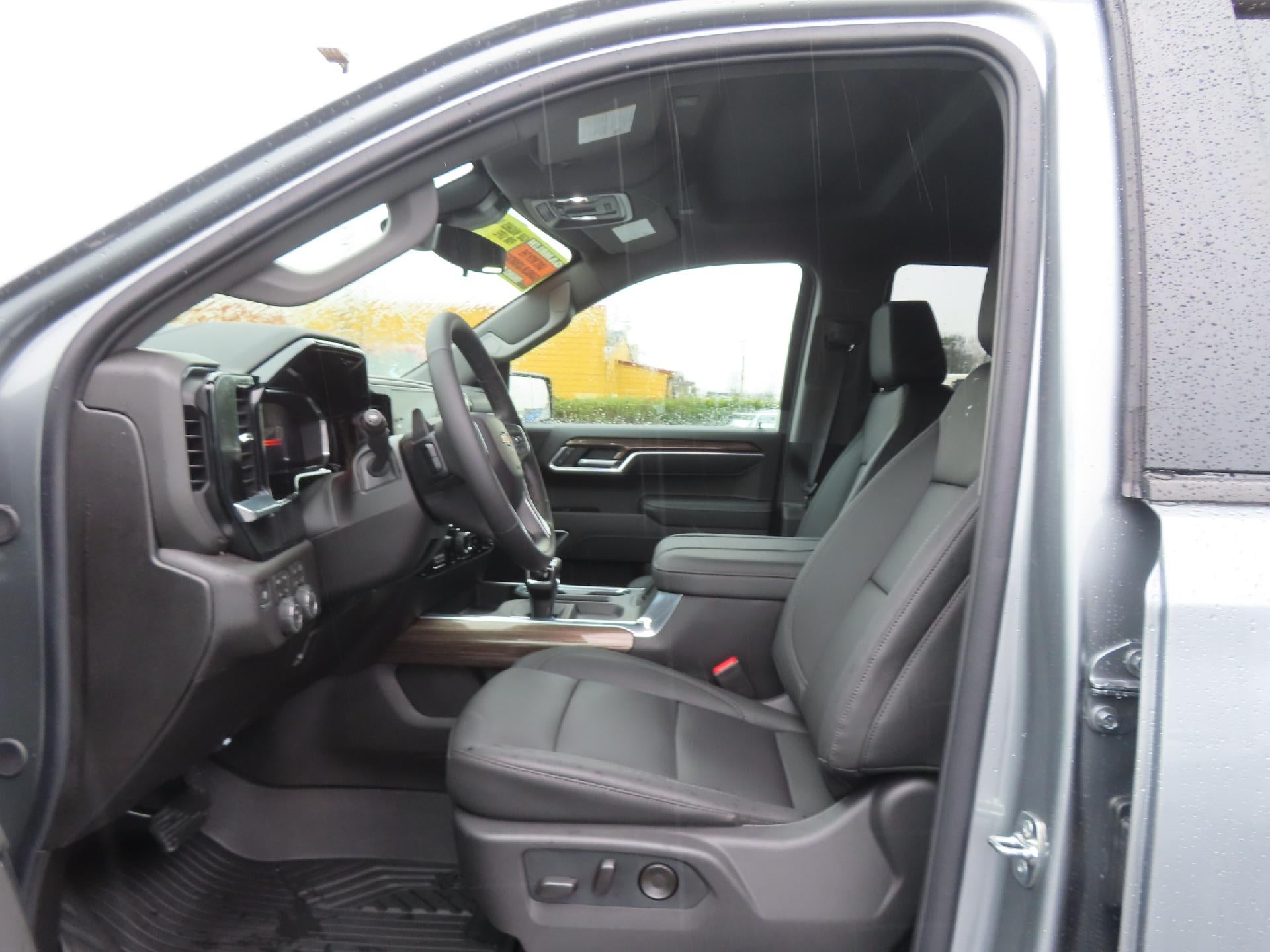 2026 Chevrolet Silverado 1500 CC Standard BED 1500 LT 4WD