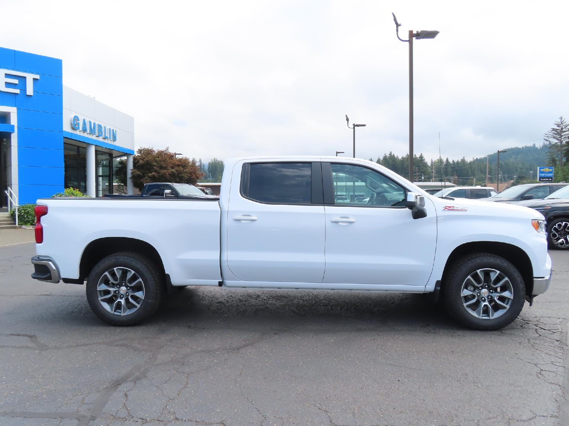 2026 Chevrolet Silverado 1500 CC STD BED 1500 LT 4WD