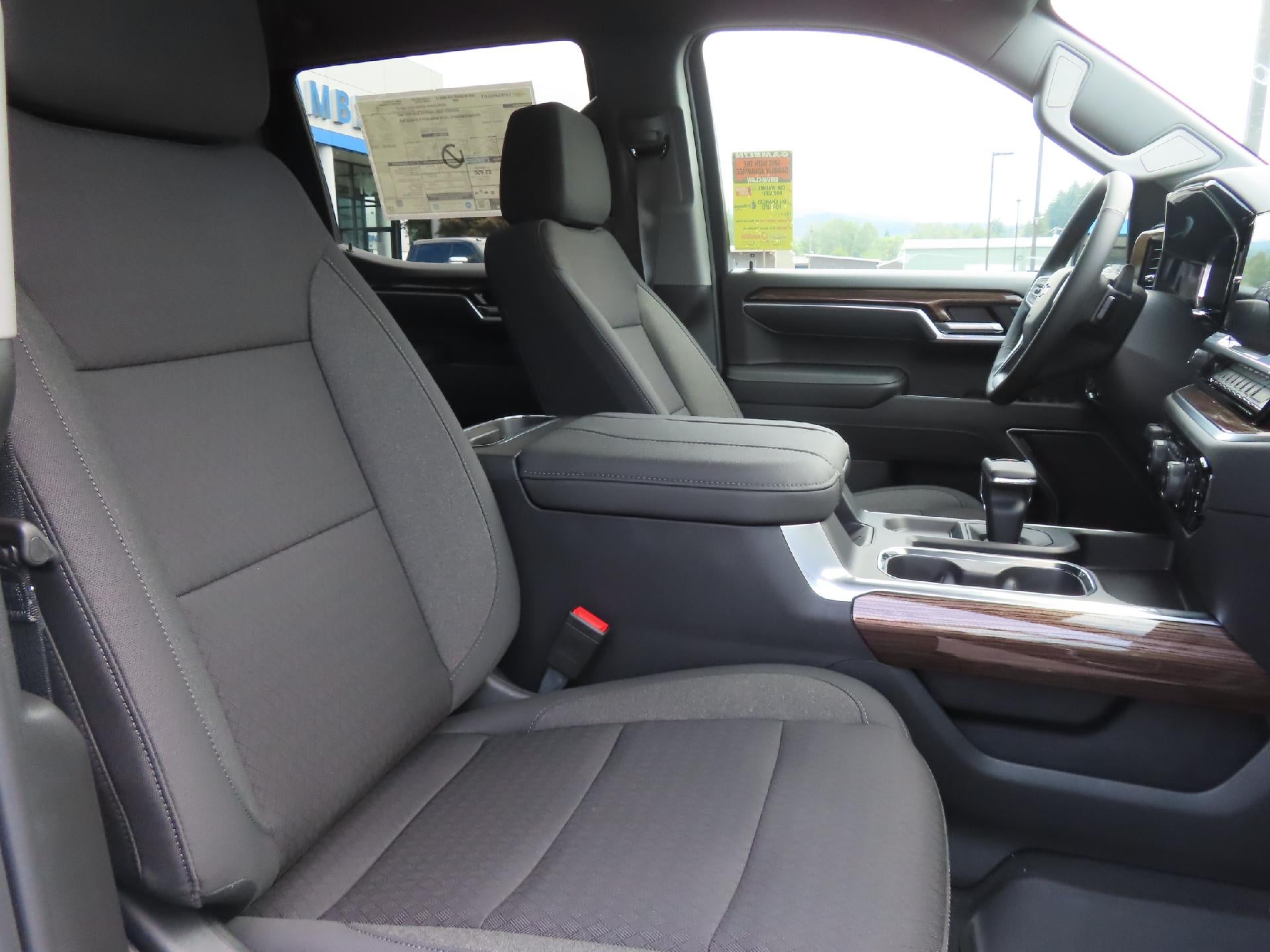2026 Chevrolet Silverado 1500 CC STD BED 1500 LT 4WD