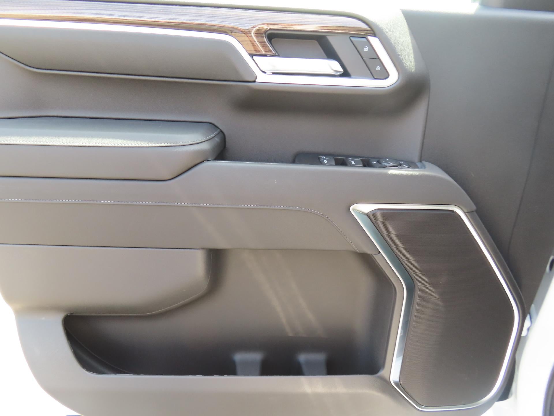2026 Chevrolet Silverado 1500 CC STD BED LT 4WD