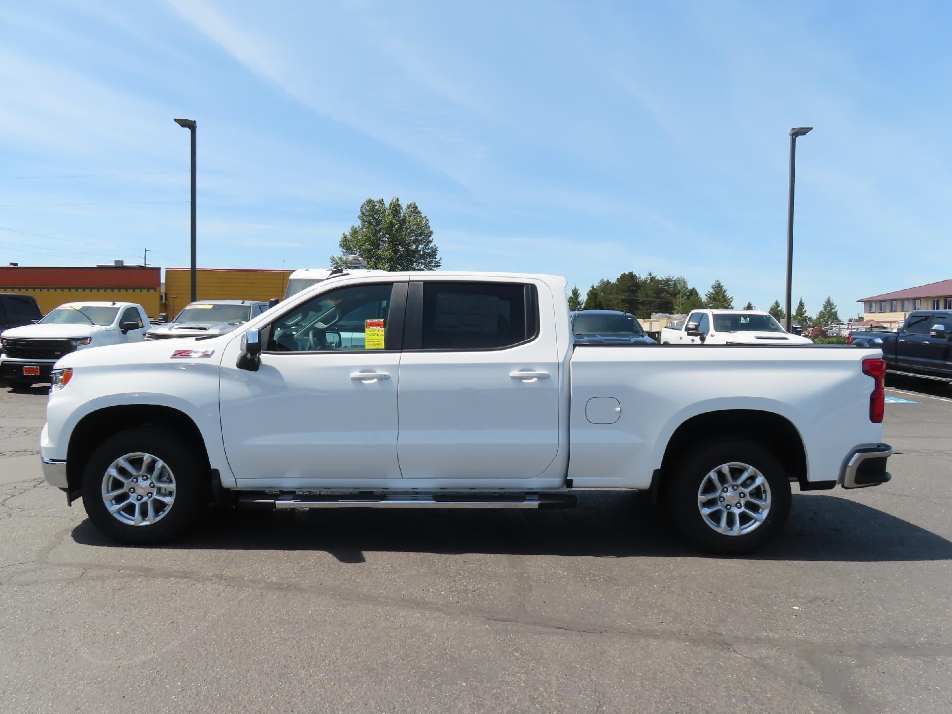 2026 Chevrolet Silverado 1500 CC STD BED LT 4WD