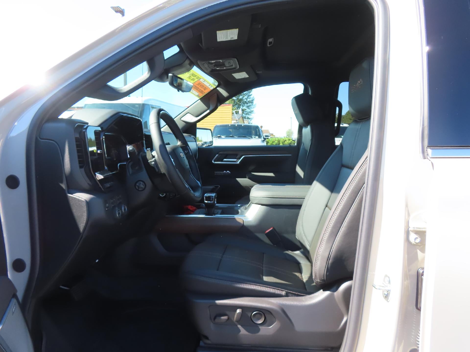 2026 Chevrolet Silverado 1500 CC SB HIGH COUNTRY 4WD
