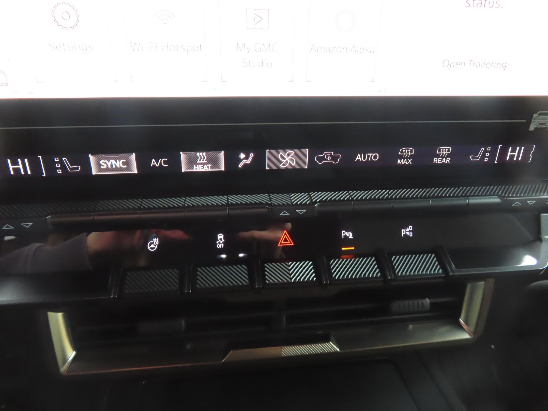 2025 GMC HUMMER EV SUV 2X