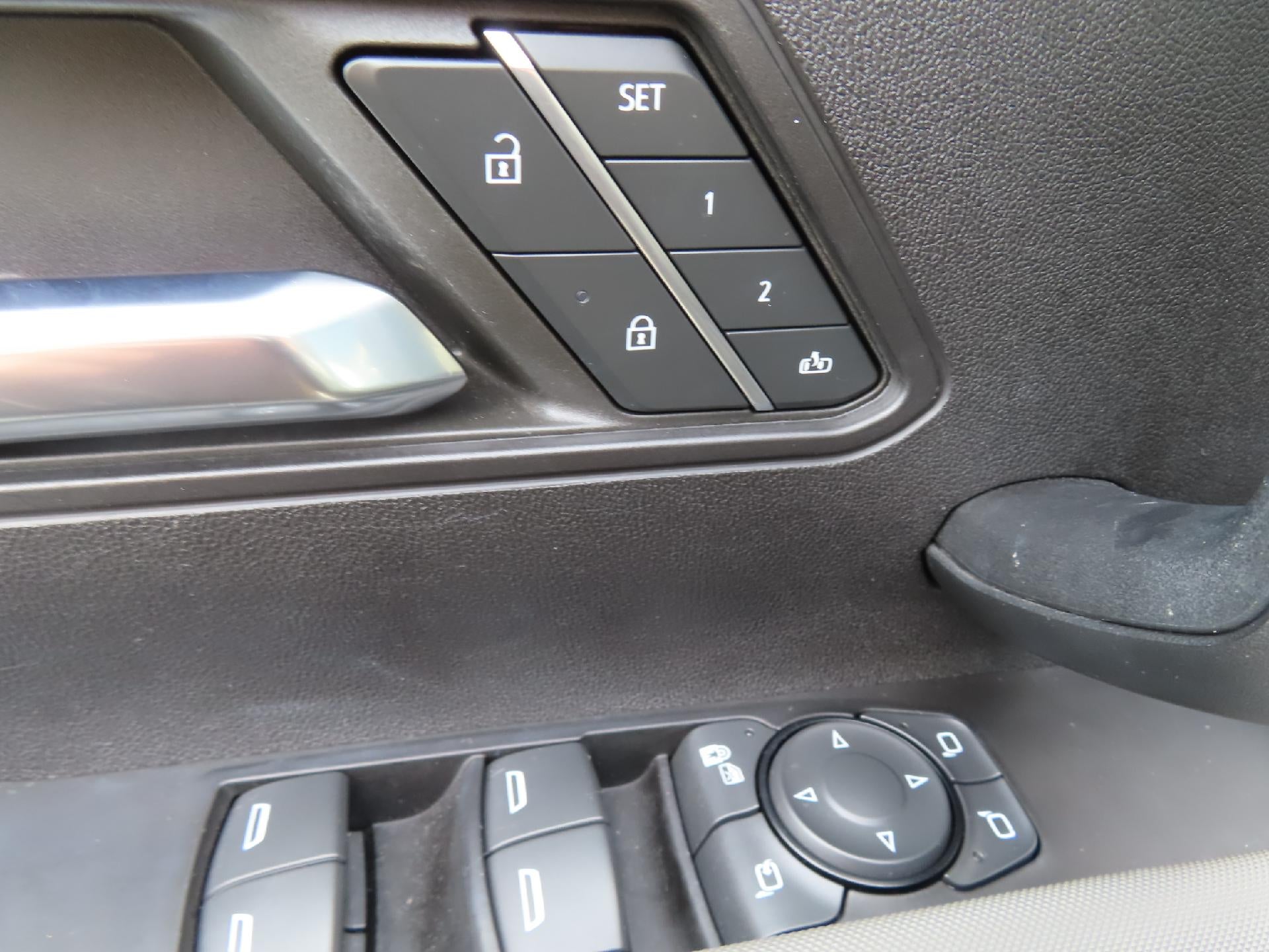 2024 GMC HUMMER EV SUV 2X