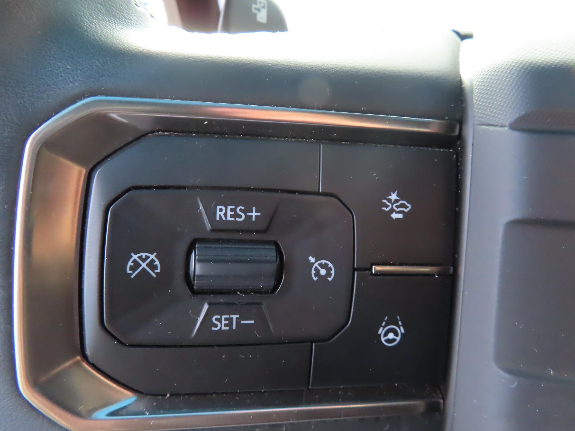 2024 GMC HUMMER EV SUV 2X