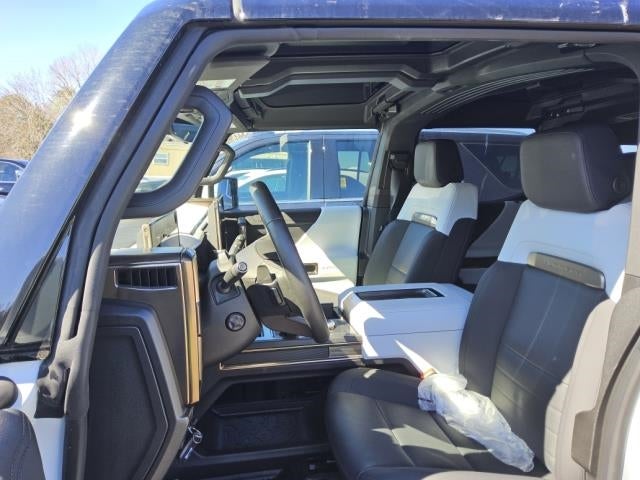 2024 GMC HUMMER EV SUV 2X