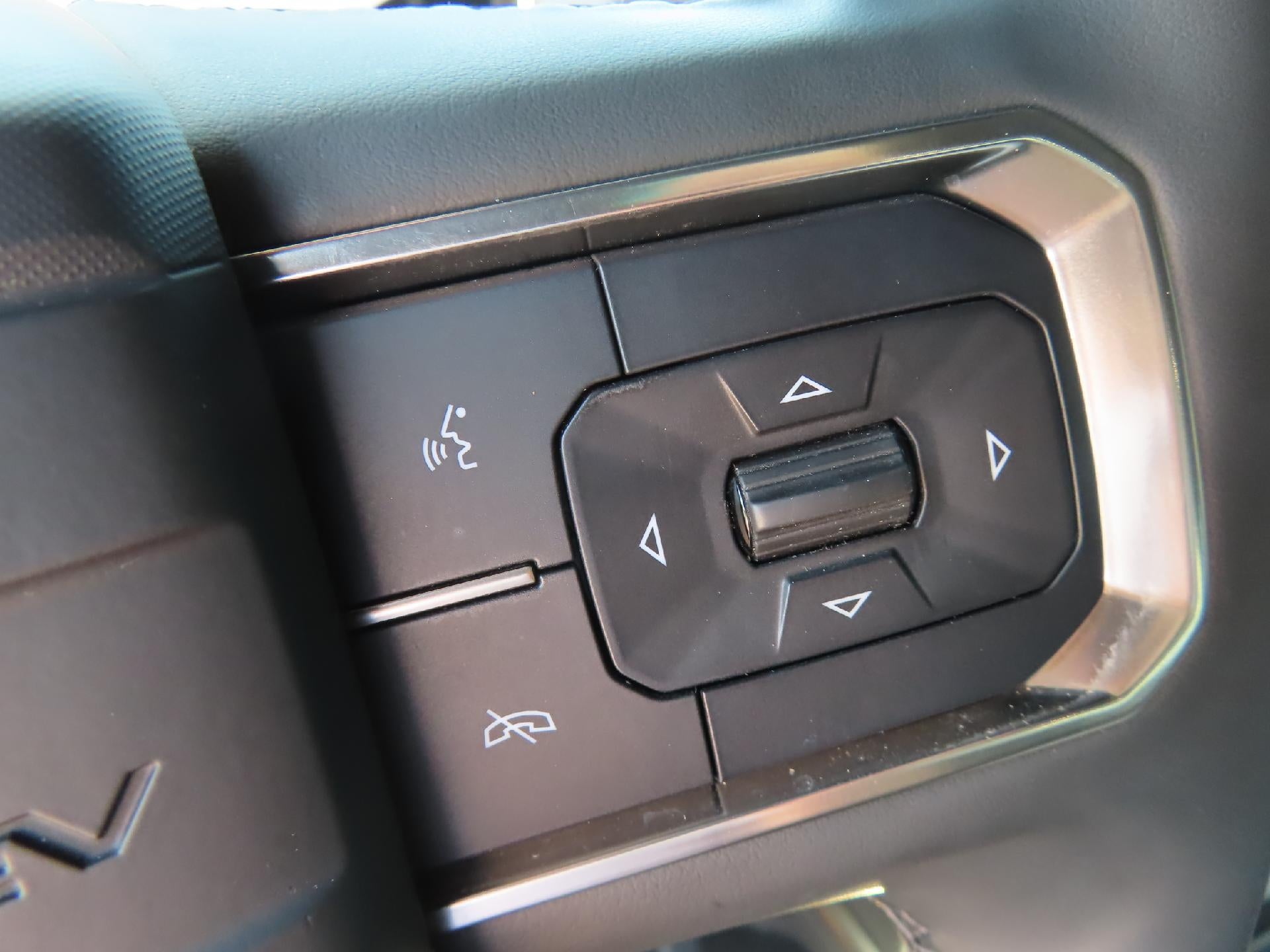 2024 GMC HUMMER EV SUV 2X