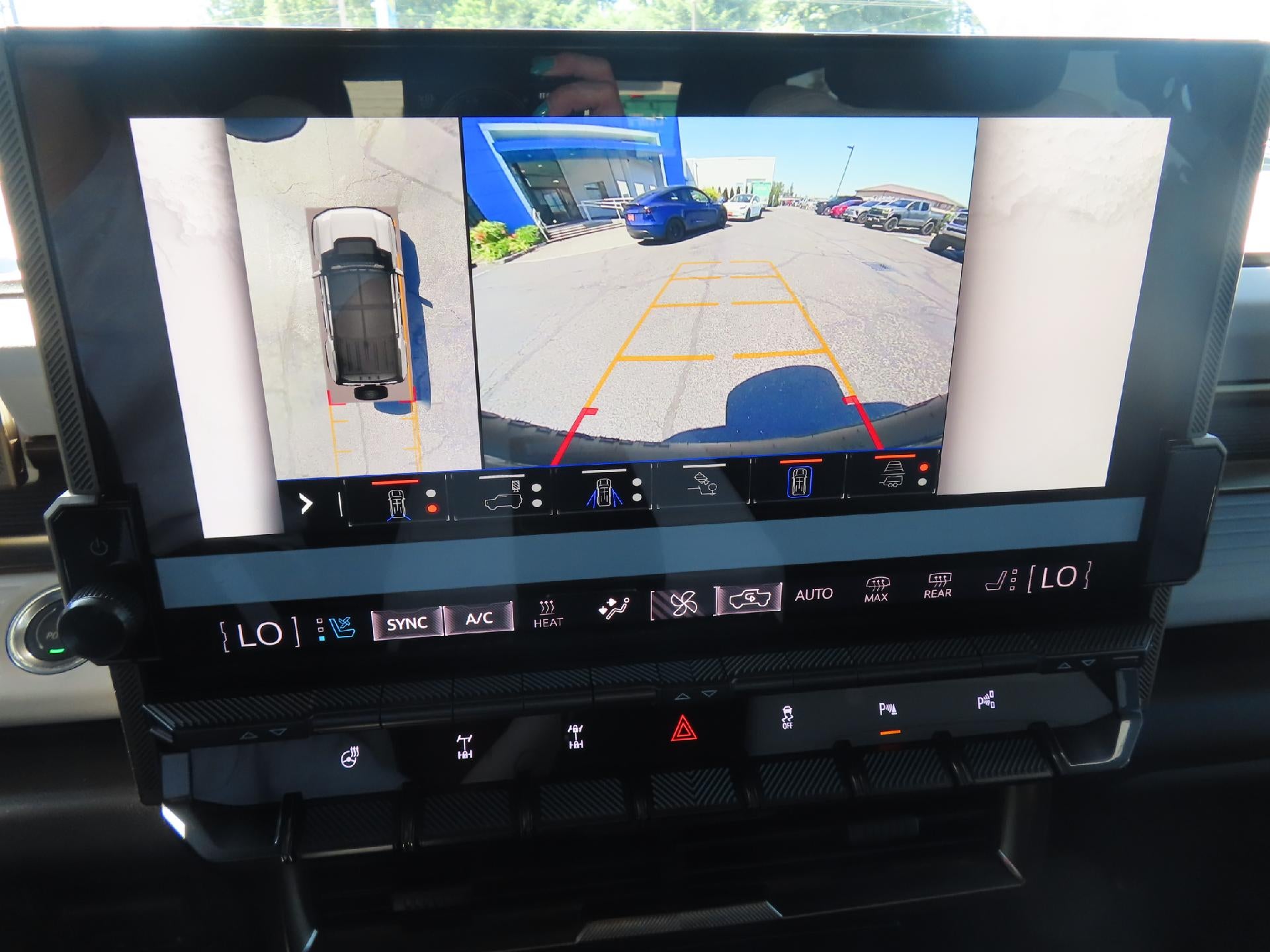 2024 GMC HUMMER EV SUV 2X