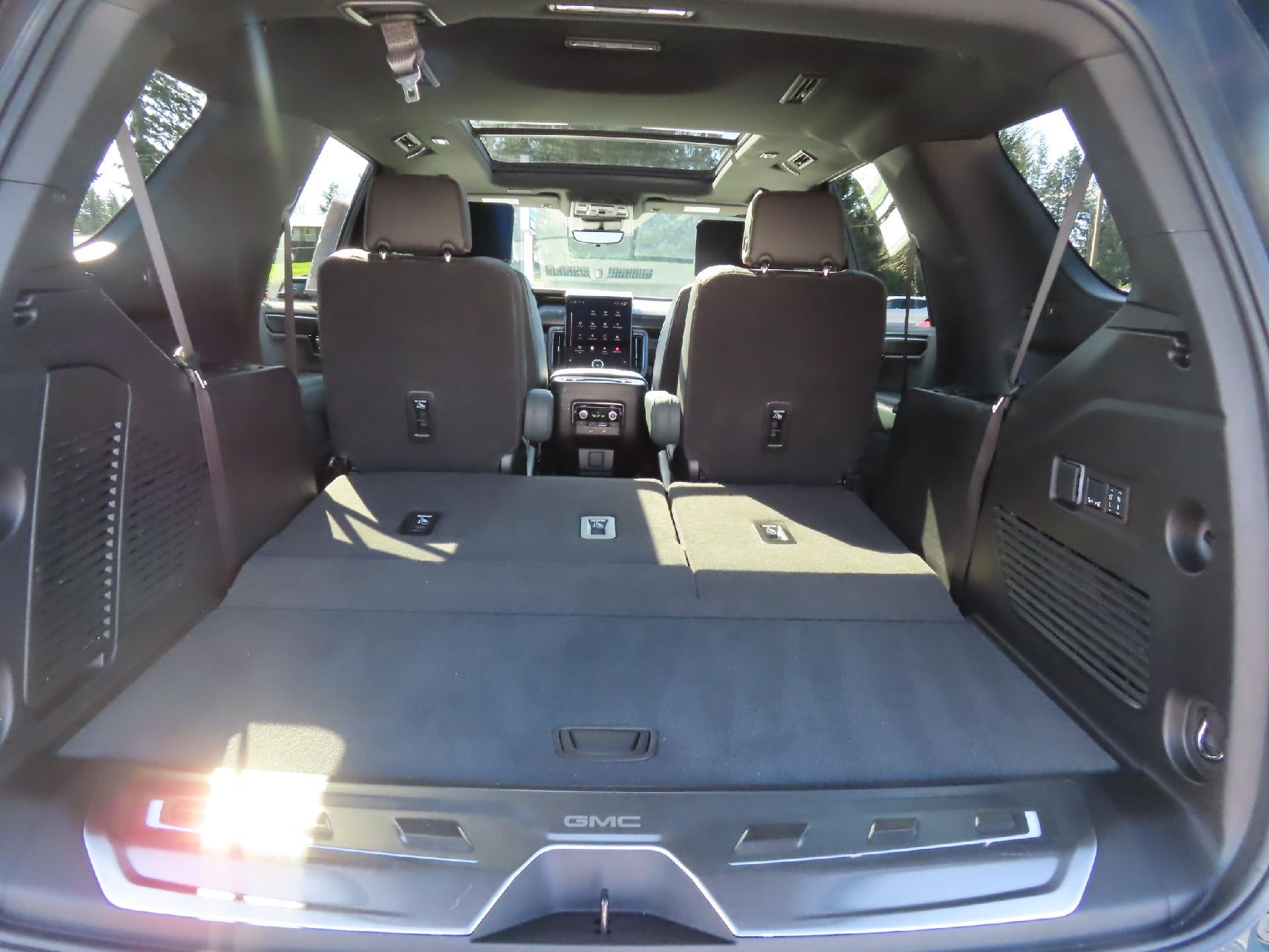 2025 GMC Yukon Base