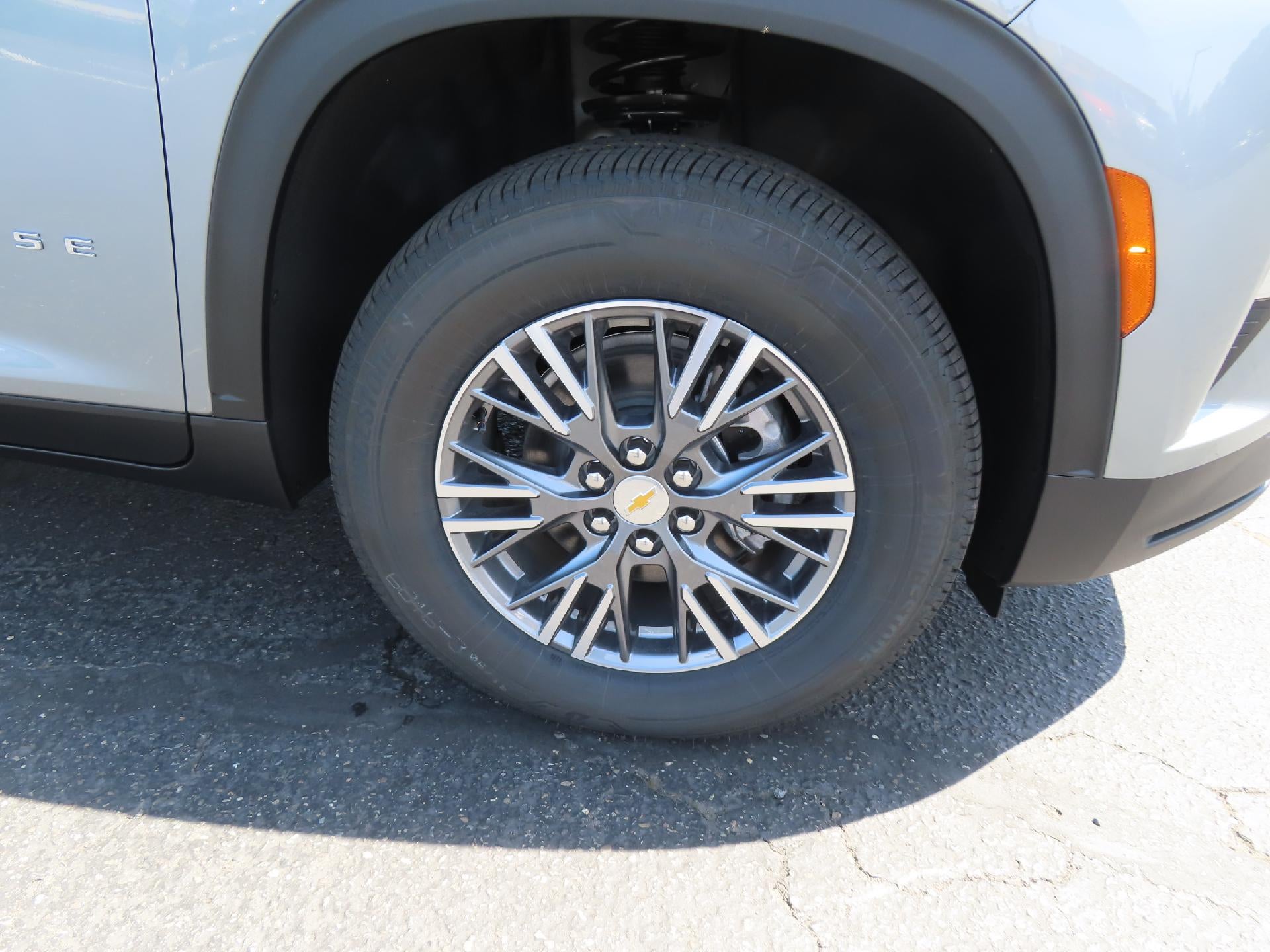 2025 Chevrolet Traverse LT FWD