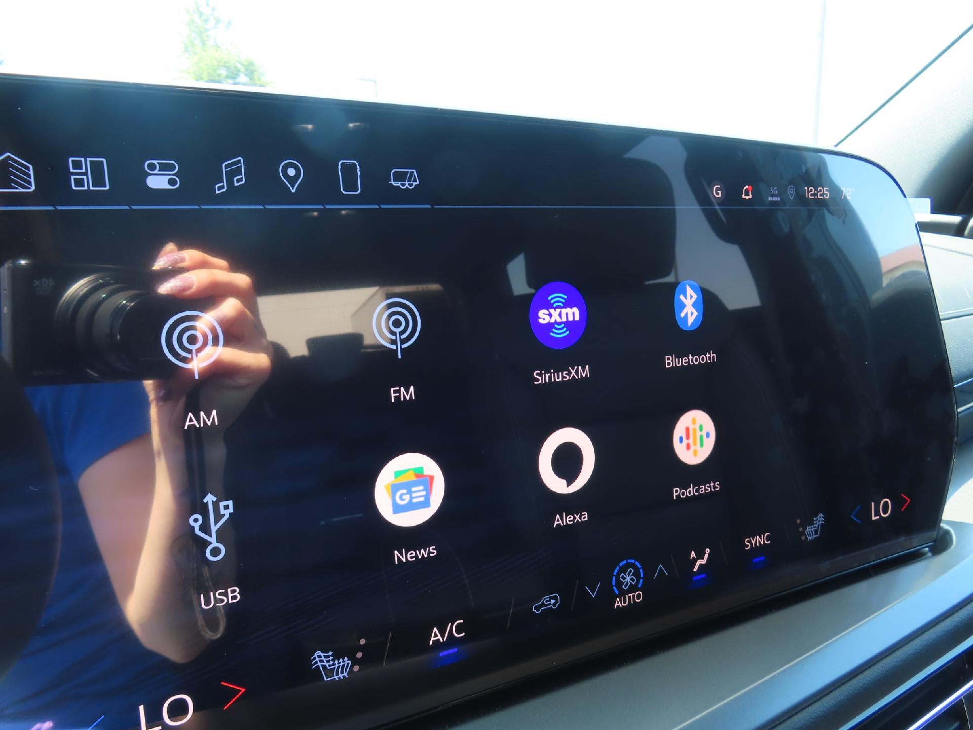 2025 Chevrolet Traverse LT FWD