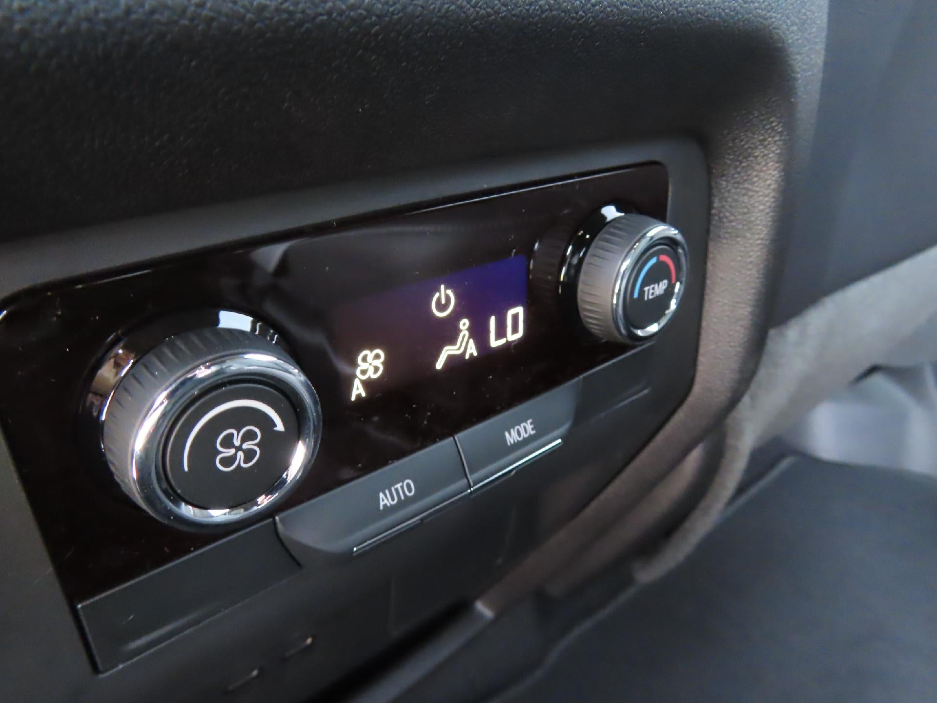 2025 Chevrolet Traverse LT FWD