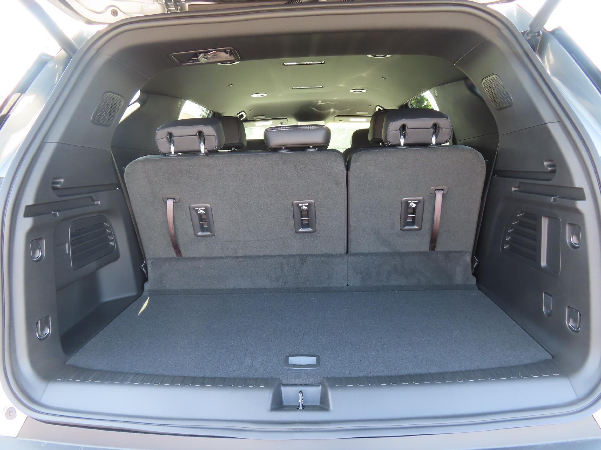 2025 Chevrolet Traverse LT FWD