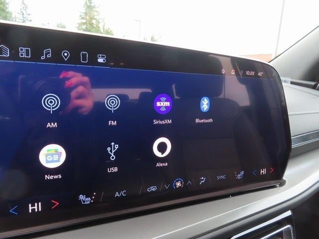 2024 Chevrolet Traverse LS