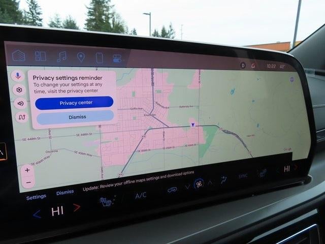 2024 Chevrolet Traverse LS