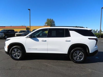 2025 Chevrolet Traverse LT