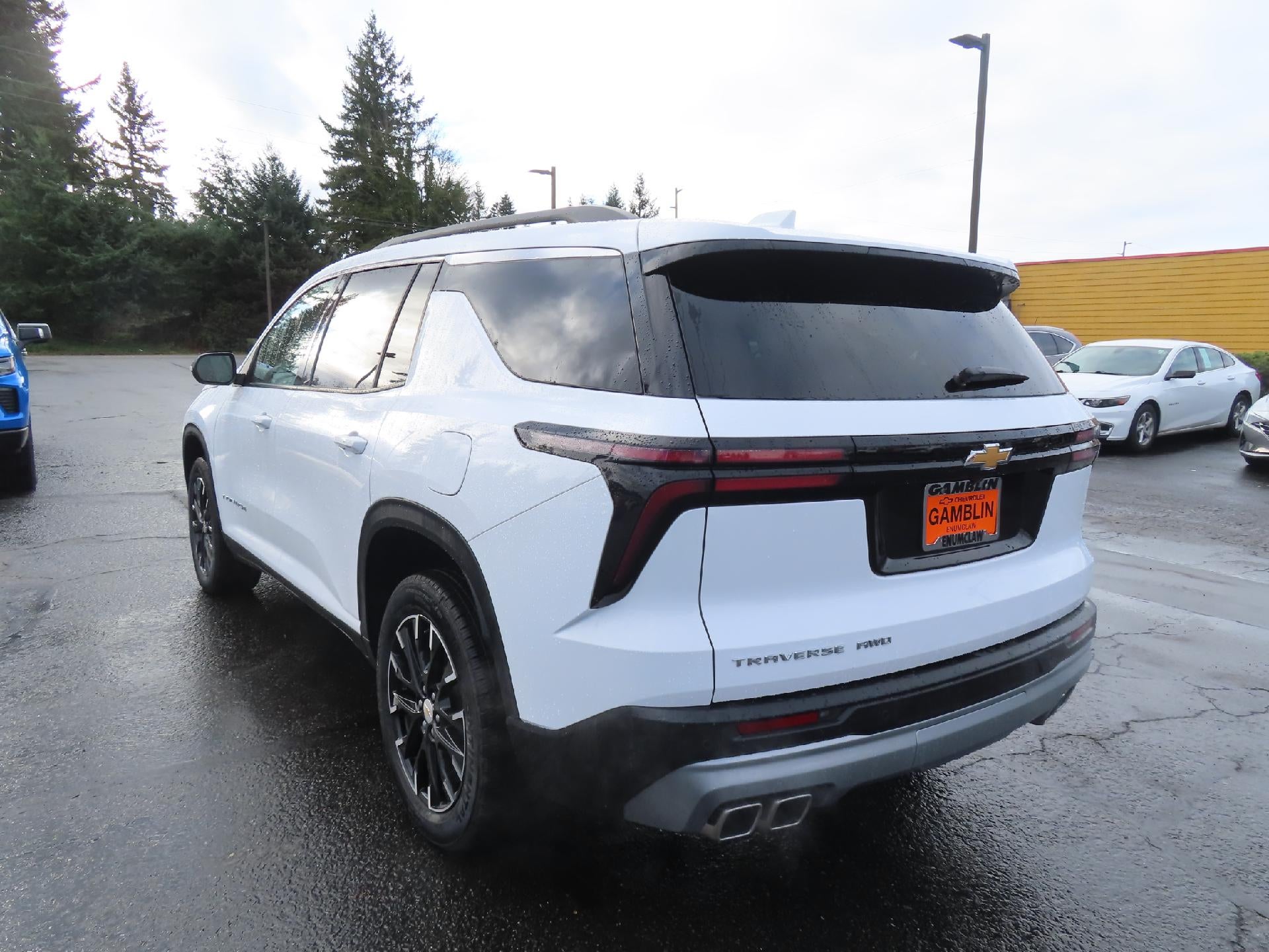 2025 Chevrolet Traverse LT