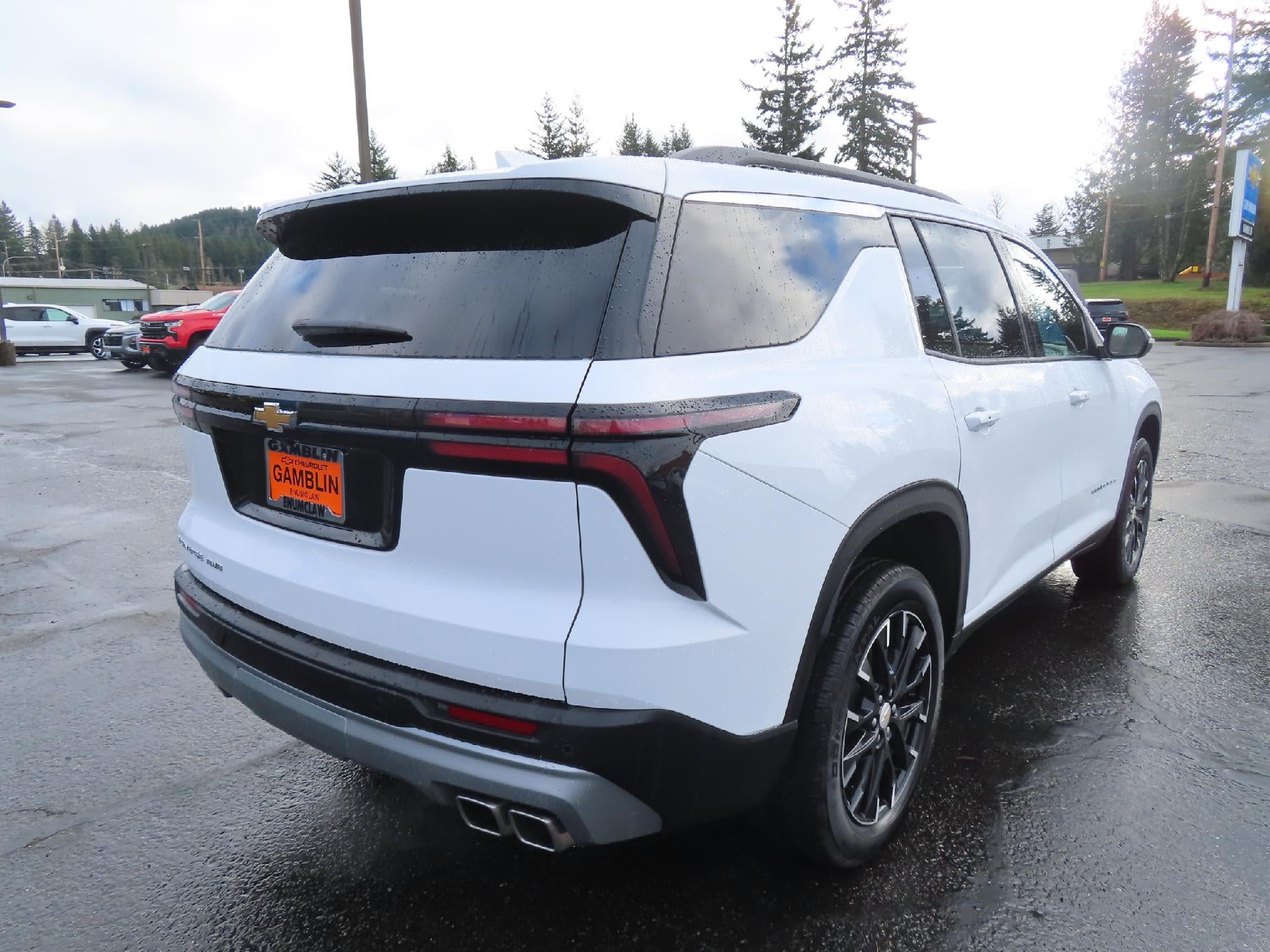 2025 Chevrolet Traverse LT