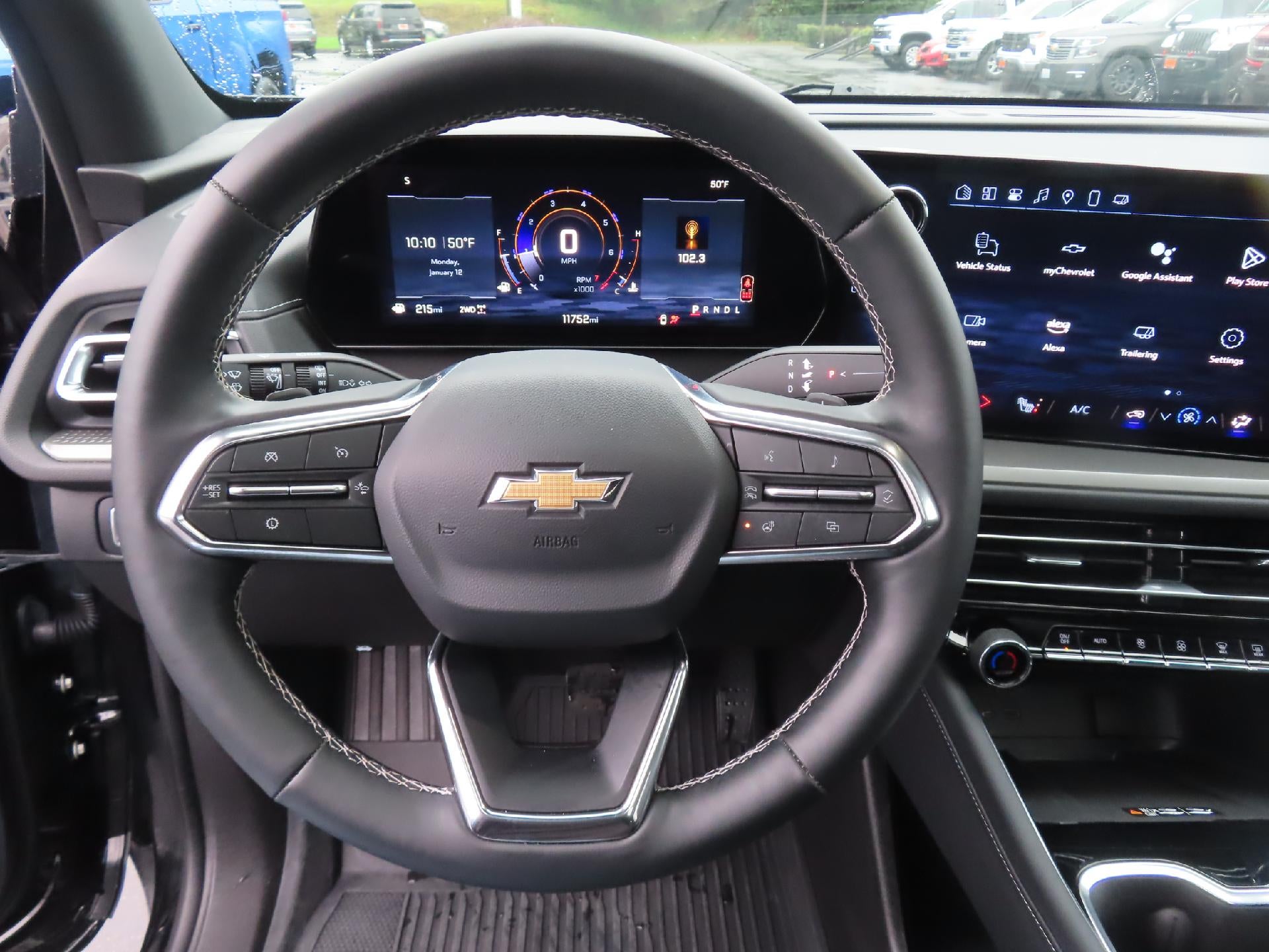 2025 Chevrolet Traverse LT