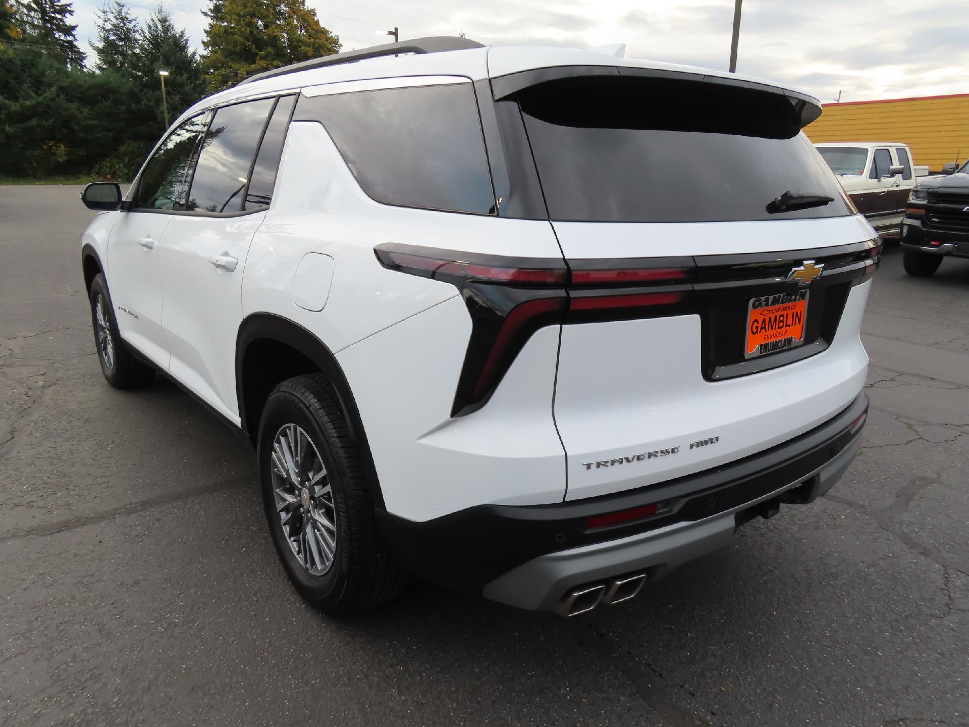 2025 Chevrolet Traverse LT