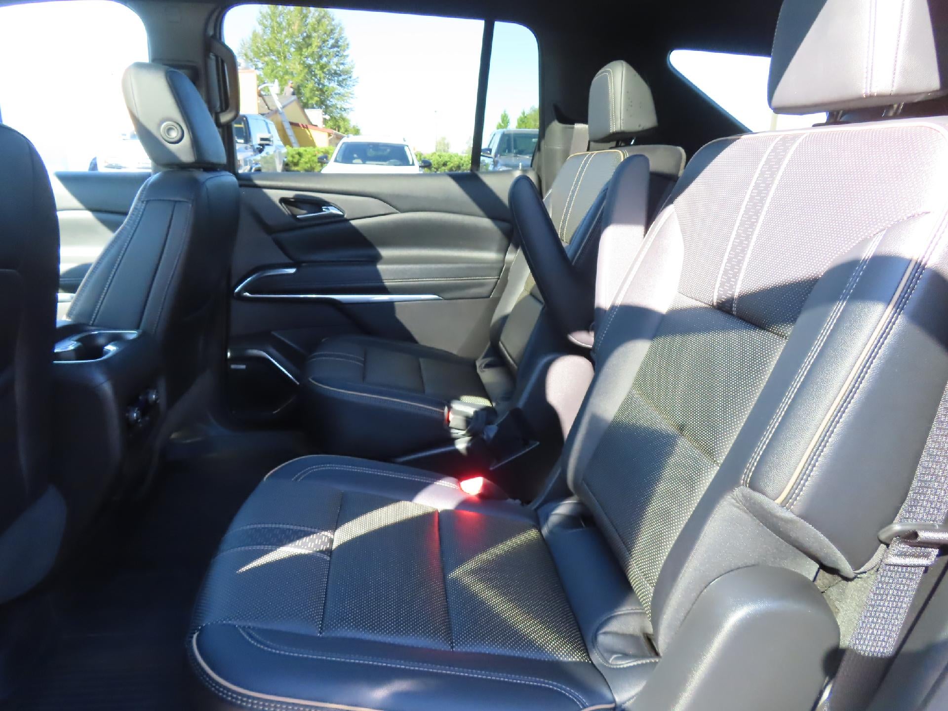 2025 Chevrolet Traverse High Country - Photo 43